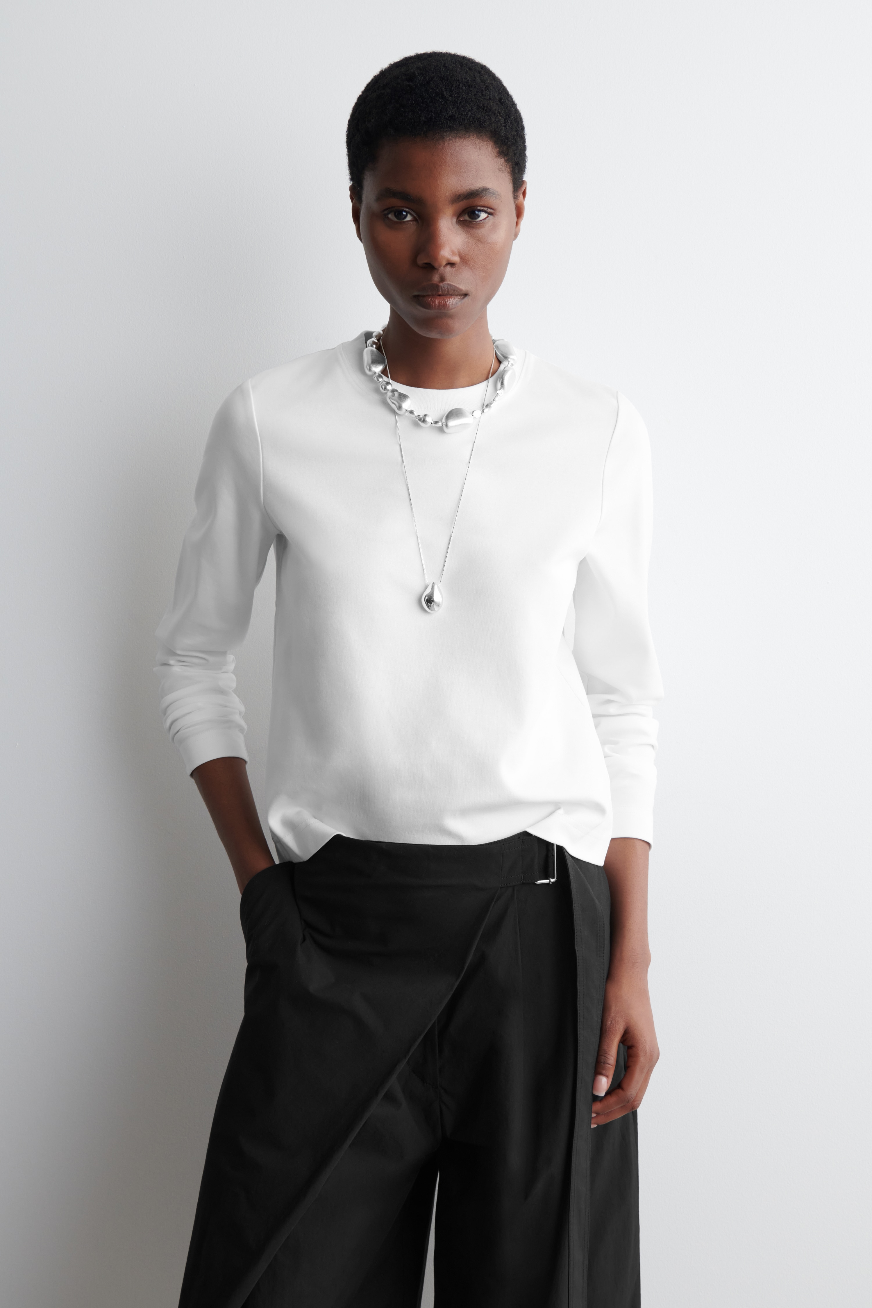 TRIČKO S DLOUHÝMI RUKÁVY S ČISTÝM STŘIHEM - bílá/olivová melange/ČERNÁ/SVĚTLE MODRÁ/BÍLÁ / HNĚDÁ/TMAVĚ MODRÁ / PRUHY/GREEN MÉLANGE/BÉŽOVÁ / NEBARVENÁ/LIGHT GREEN/DUSTY PINK/BRIGHT GREEN/HNĚDÁ / PRUHOVANÁ