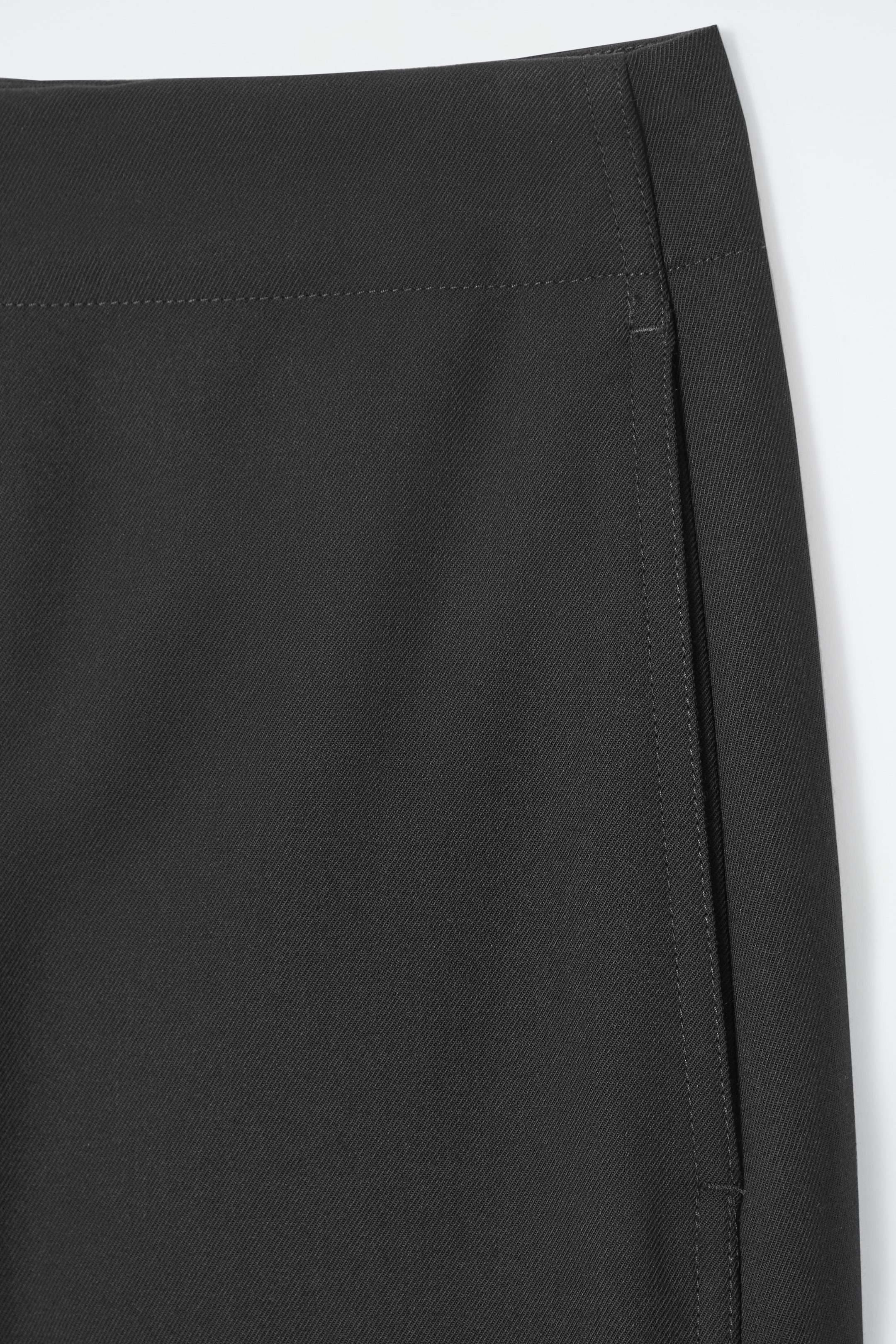 Grösseres Bild ansehen: ELEGANTE CULOTTES AUS TWILL - SCHWARZ - DAMEN | H&M CH 2