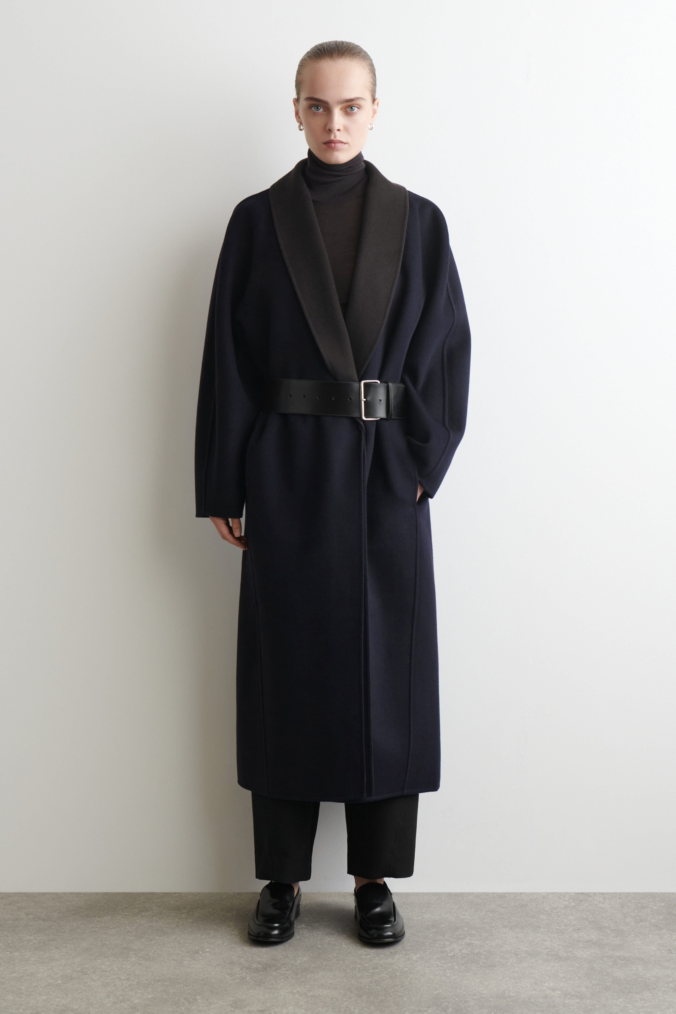 か*ー様 【匿名配送】COS 定価23,500円 ダブルフェイスウールハリントン DOUBLE-FACED WOOL SHAWL-COLLAR COAT - NAVY / BROWN | COS US