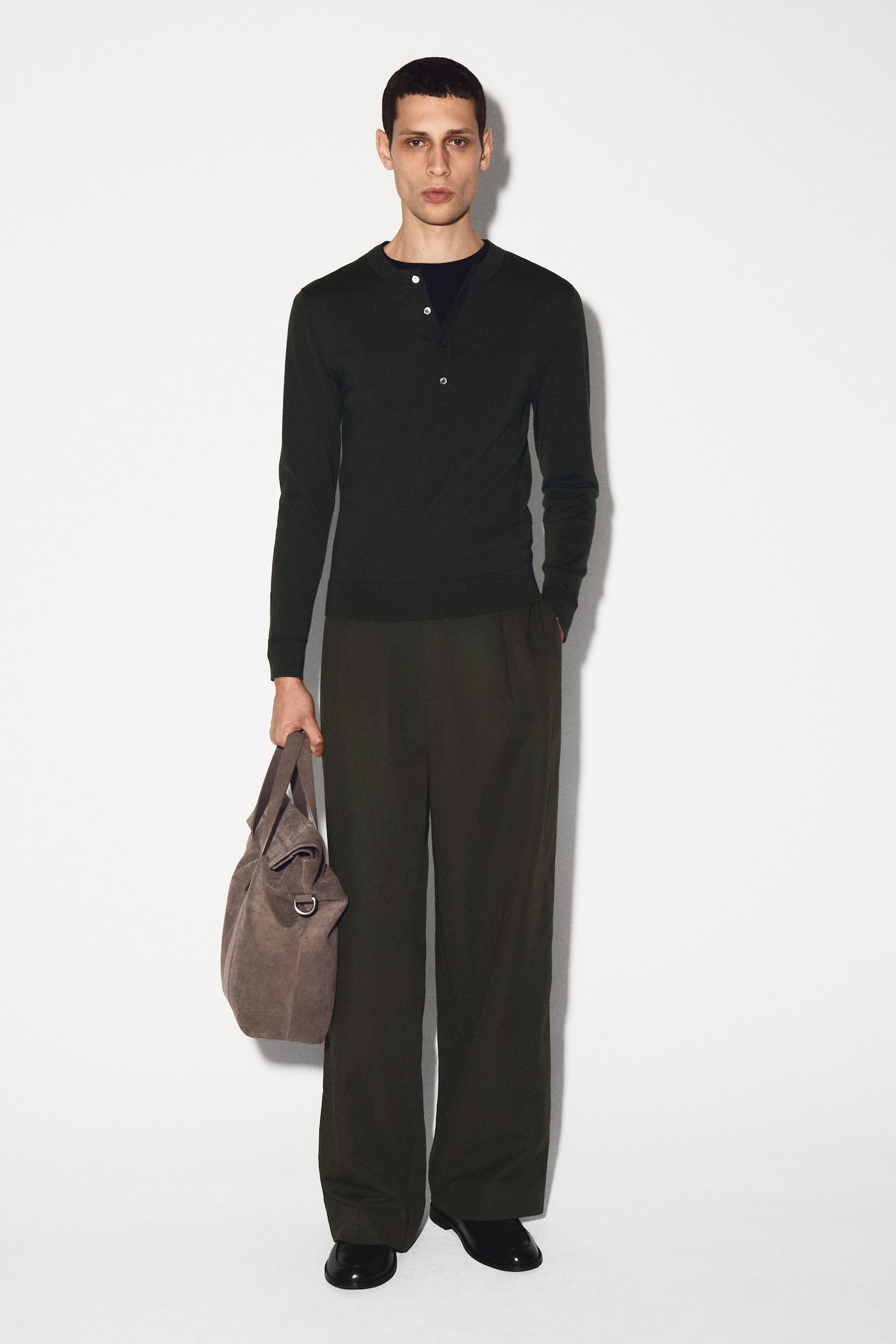 ŠIROKÉ KALHOTY S UPRAVENÝM STŘIHEM ZE SMĚSI LNU - TMAVĚ HNĚDÁ - 7