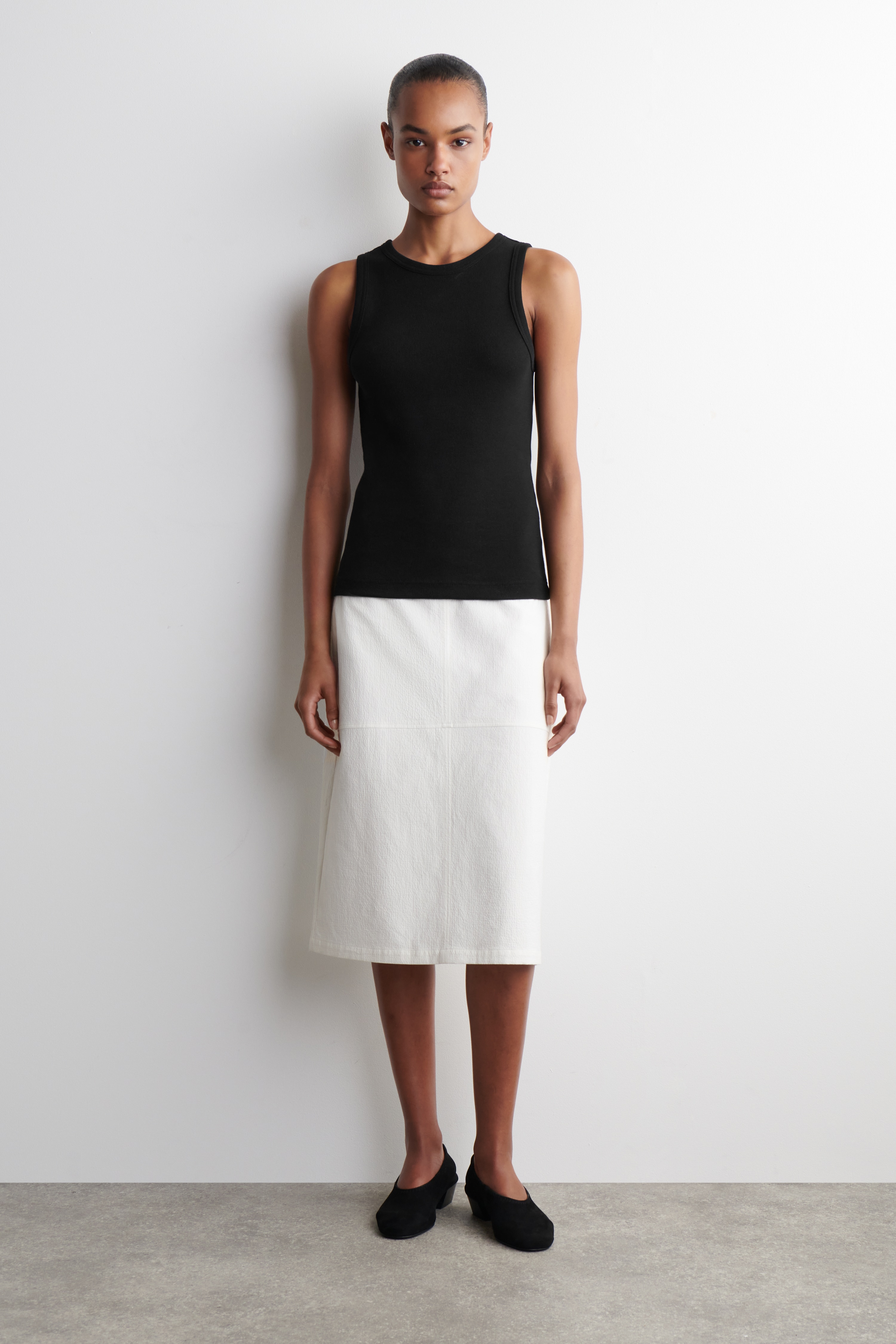 ZAMSZOWE BALERINY NA OBCASIE - CZARNY