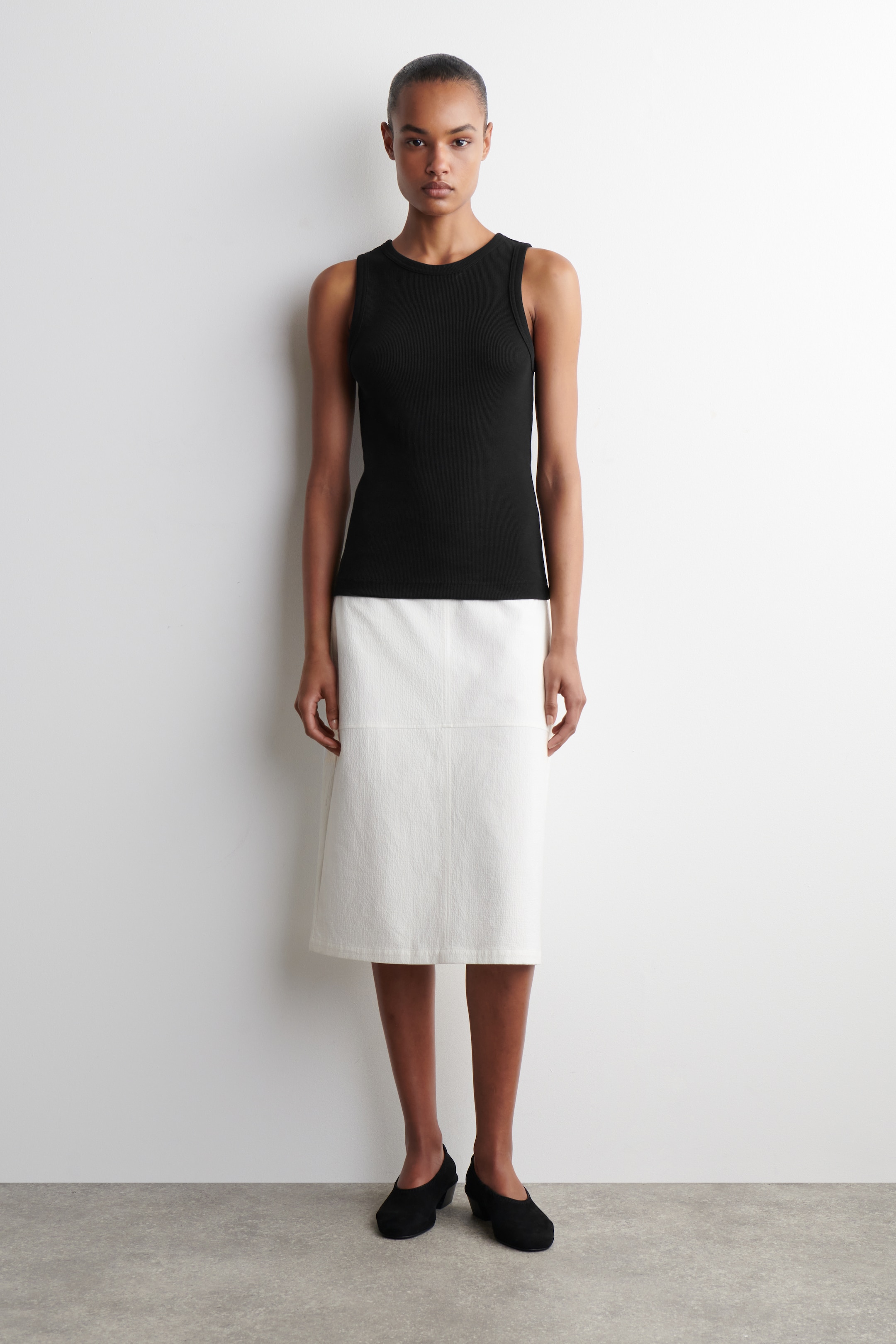 Ver imagem maior: SAPATILHAS DE CAMURÇA COM SALTO - PRETO - SENHORA | H&M PT 1