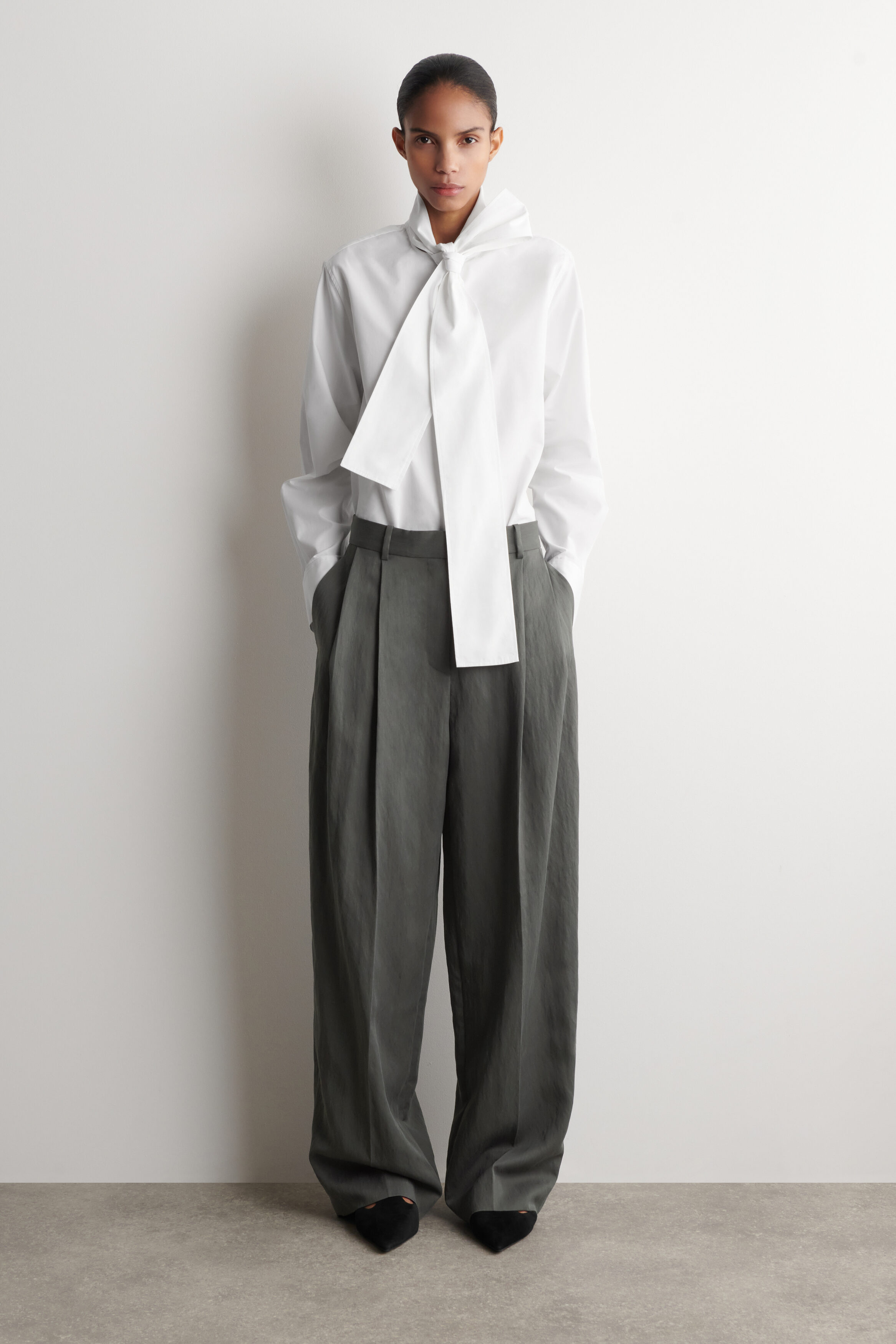 RELAXED FLUID WIDE-LEG PANTS - DARK GRAY | COS US