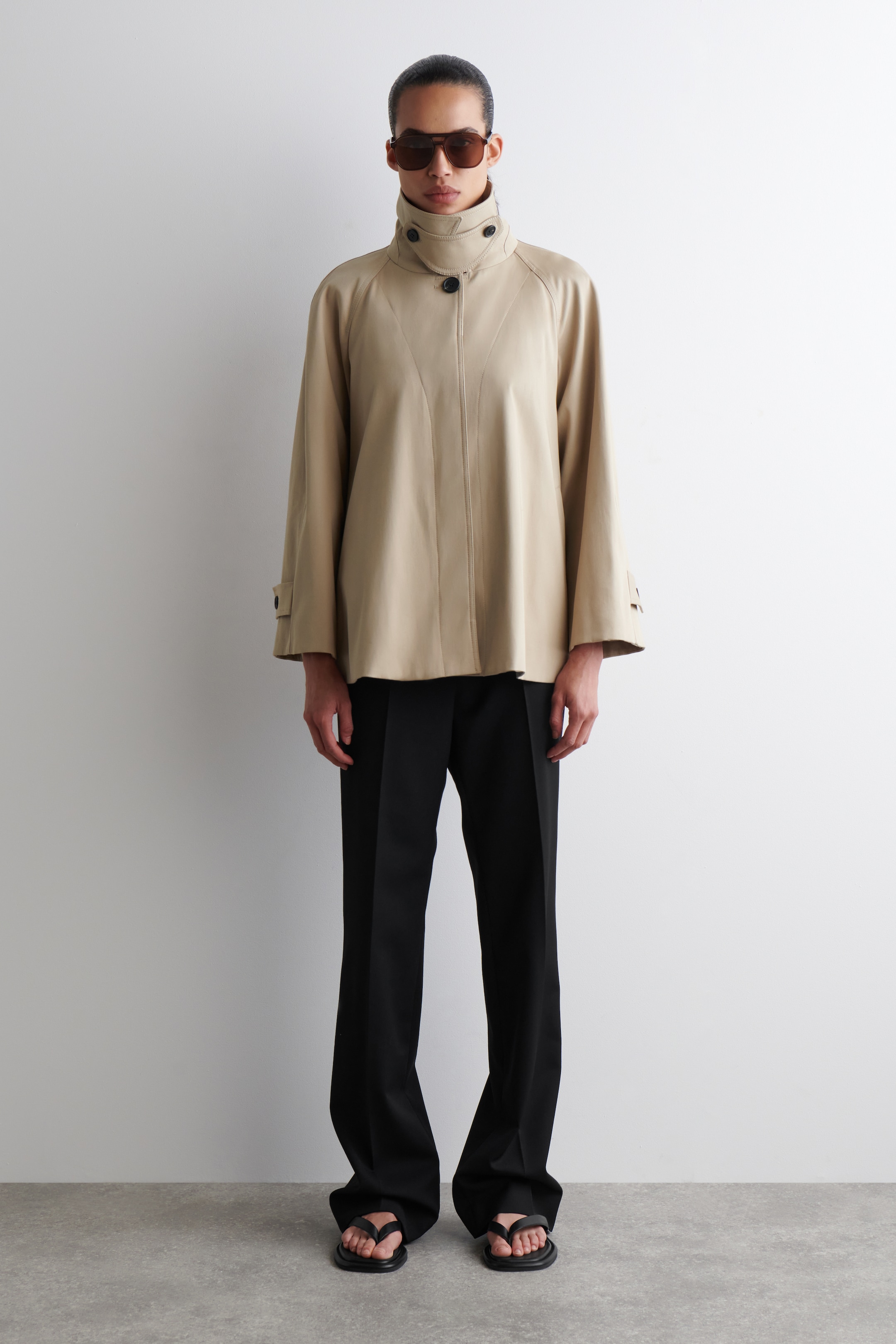 Grösseres Bild ansehen: TRENCHCOAT IN A-LINIE - BEIGE - DAMEN | H&M CH 3