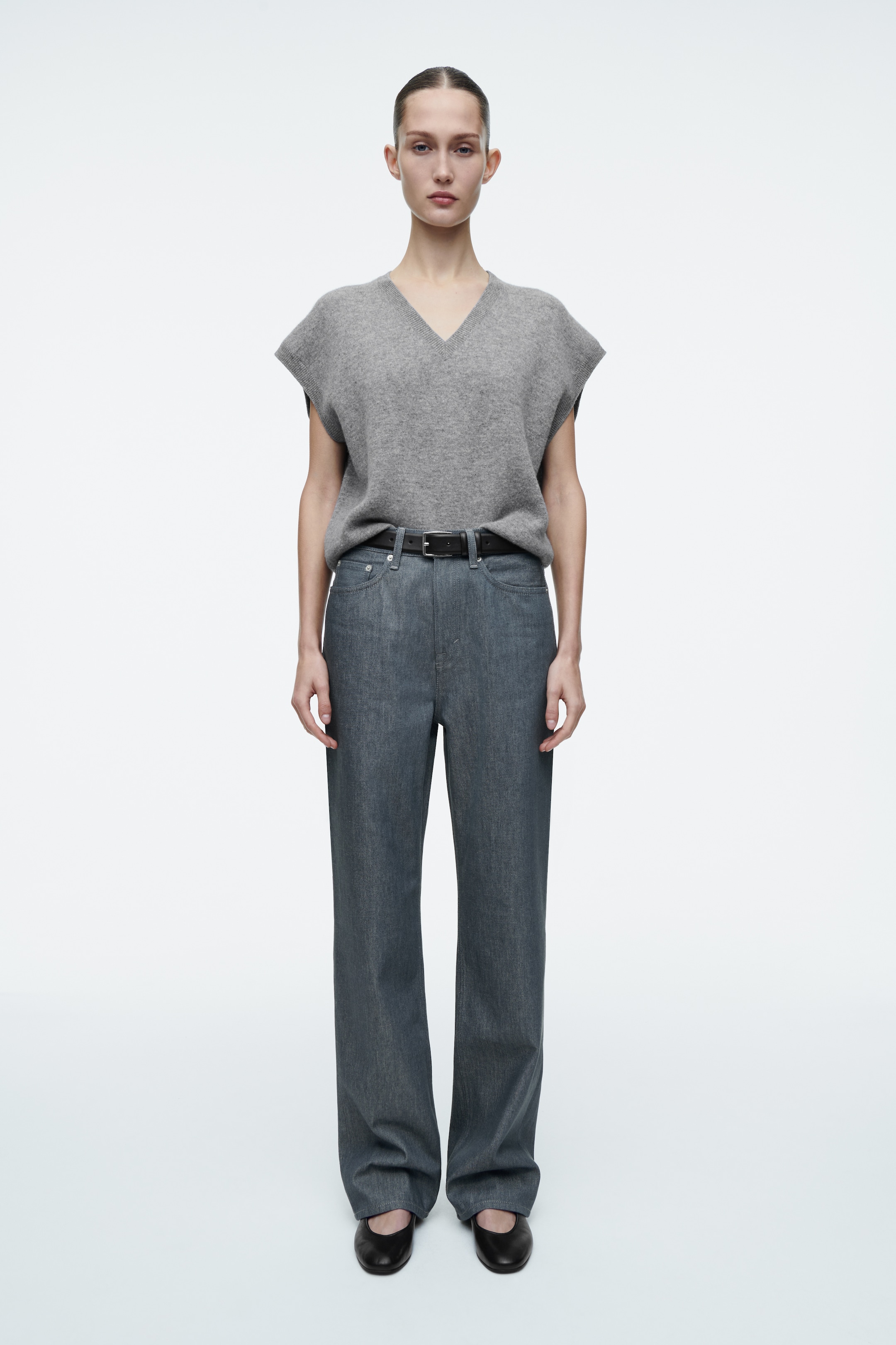 Visa större bild: COLUMN JEANS MED RAKA BEN - GRÅ TVÄTT - DAM | H&M SE 1