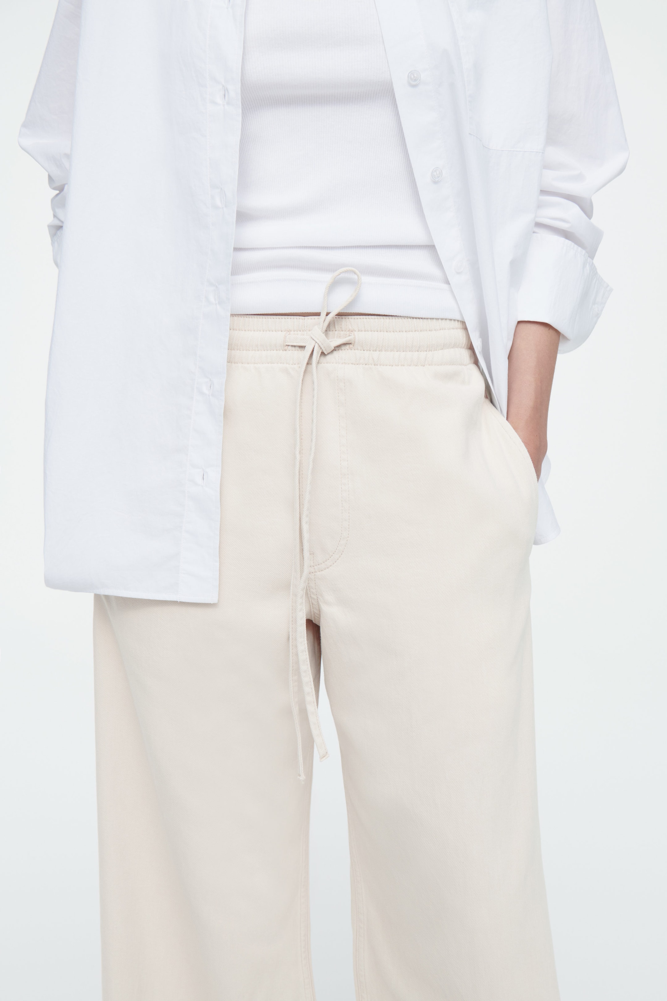 WIDE-LEG FLUID DENIM PANTS