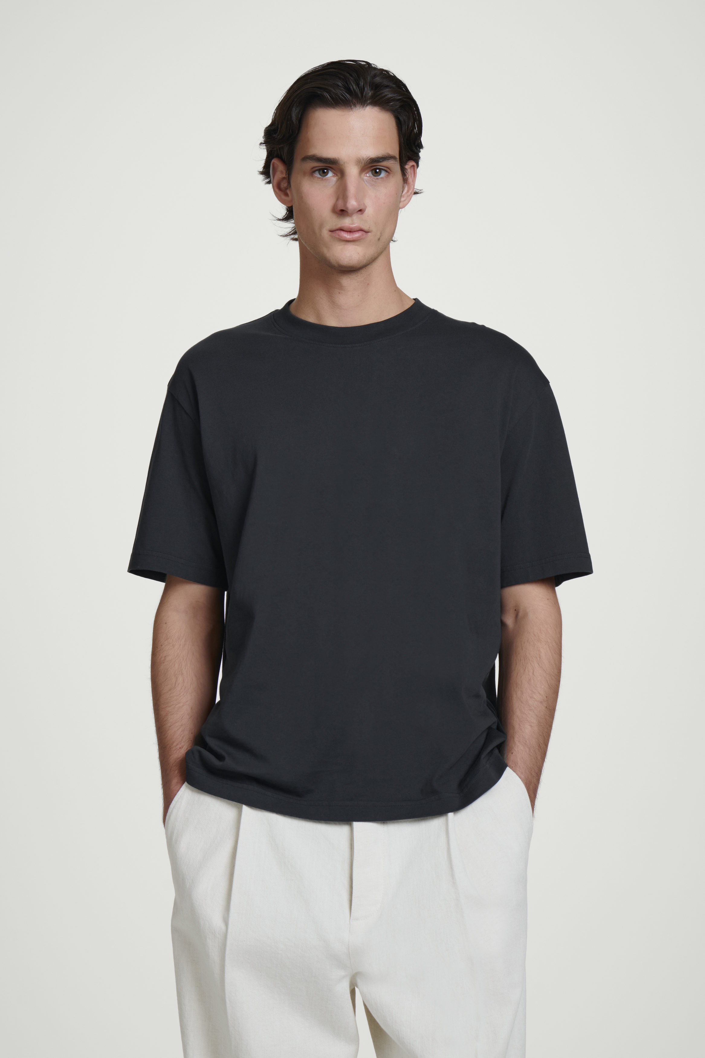 RELAXED LIGHTWEIGHT COTTON T-SHIRT - NAVY | COS