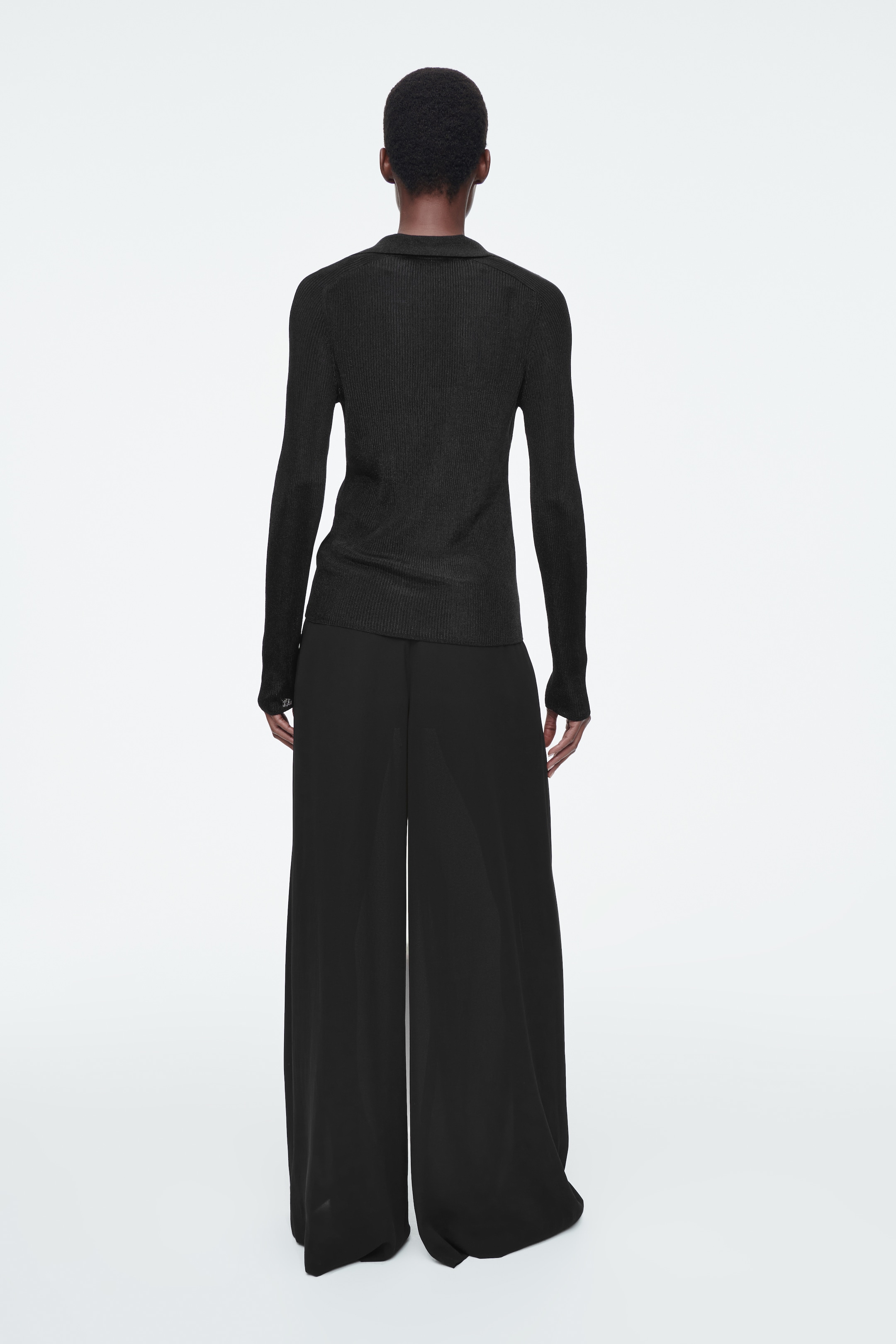 Agrandir l'image: POLO CÔTELÉ SCINTILLANT - NOIR - FEMME | H&M CH 4
