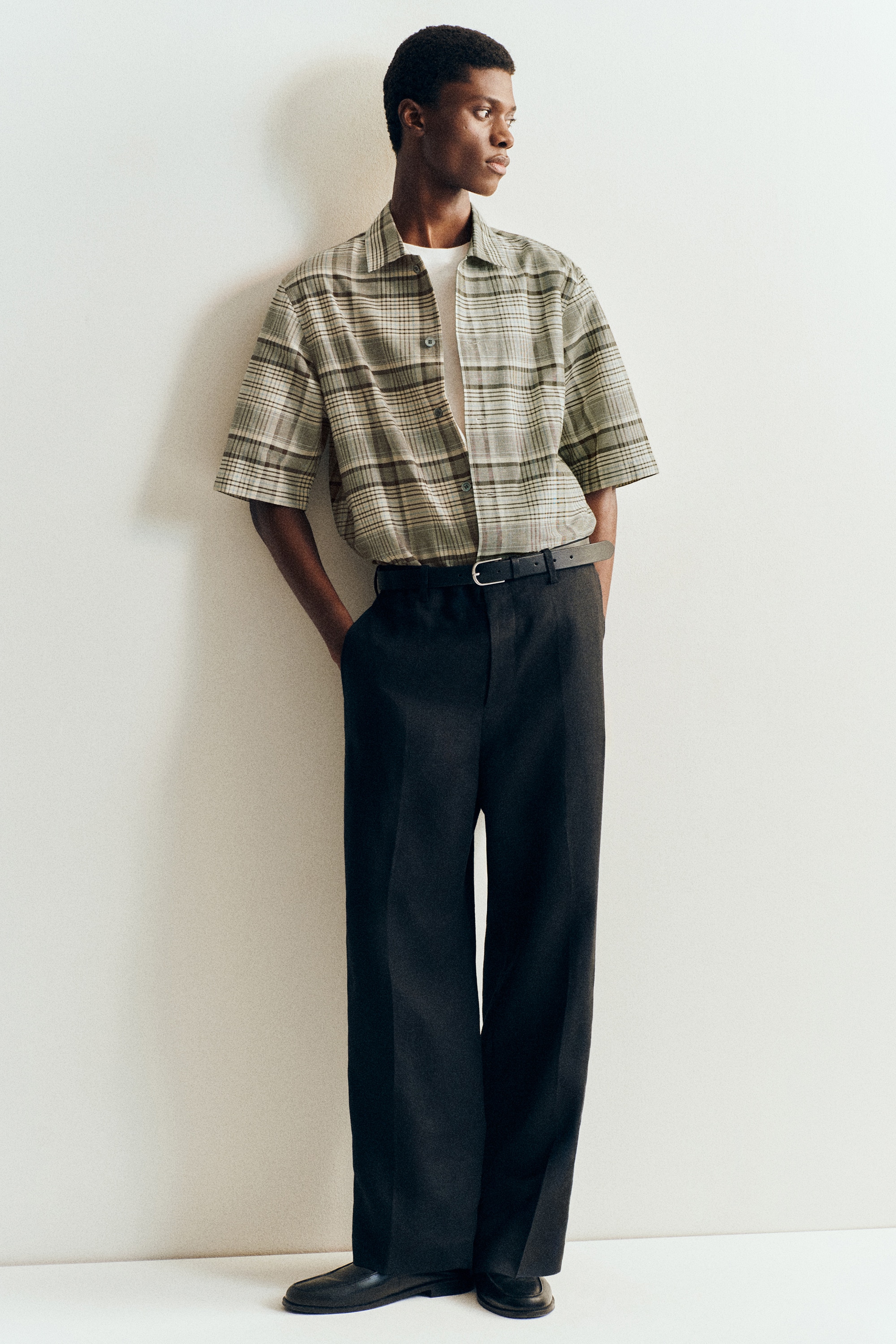 LINEN RELAXED-FIT STRAIGHT-LEG TROUSERS