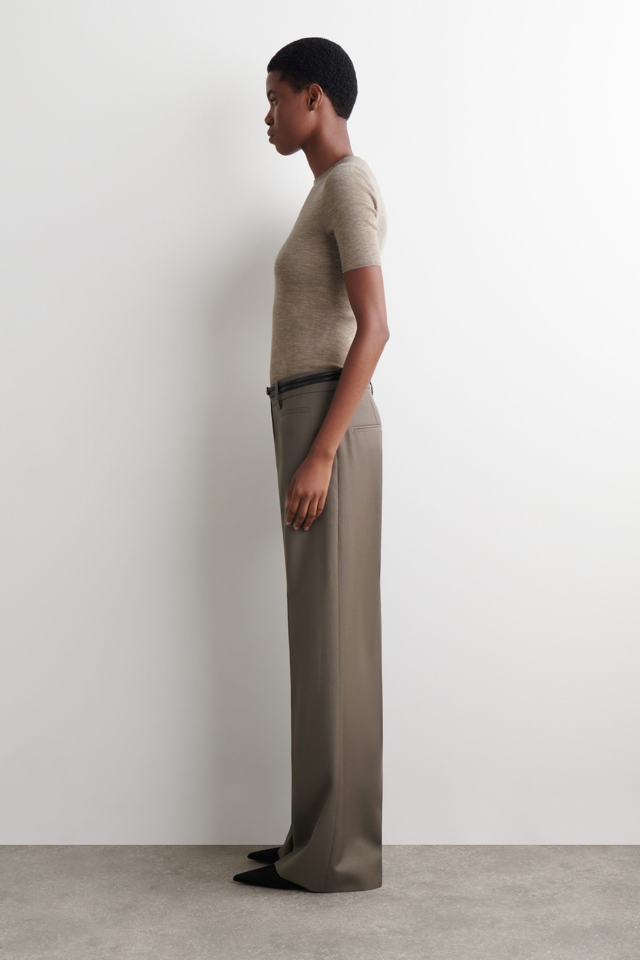 SEAMLESS MERINO WOOL T-SHIRT — BEIGE MÉLANGE