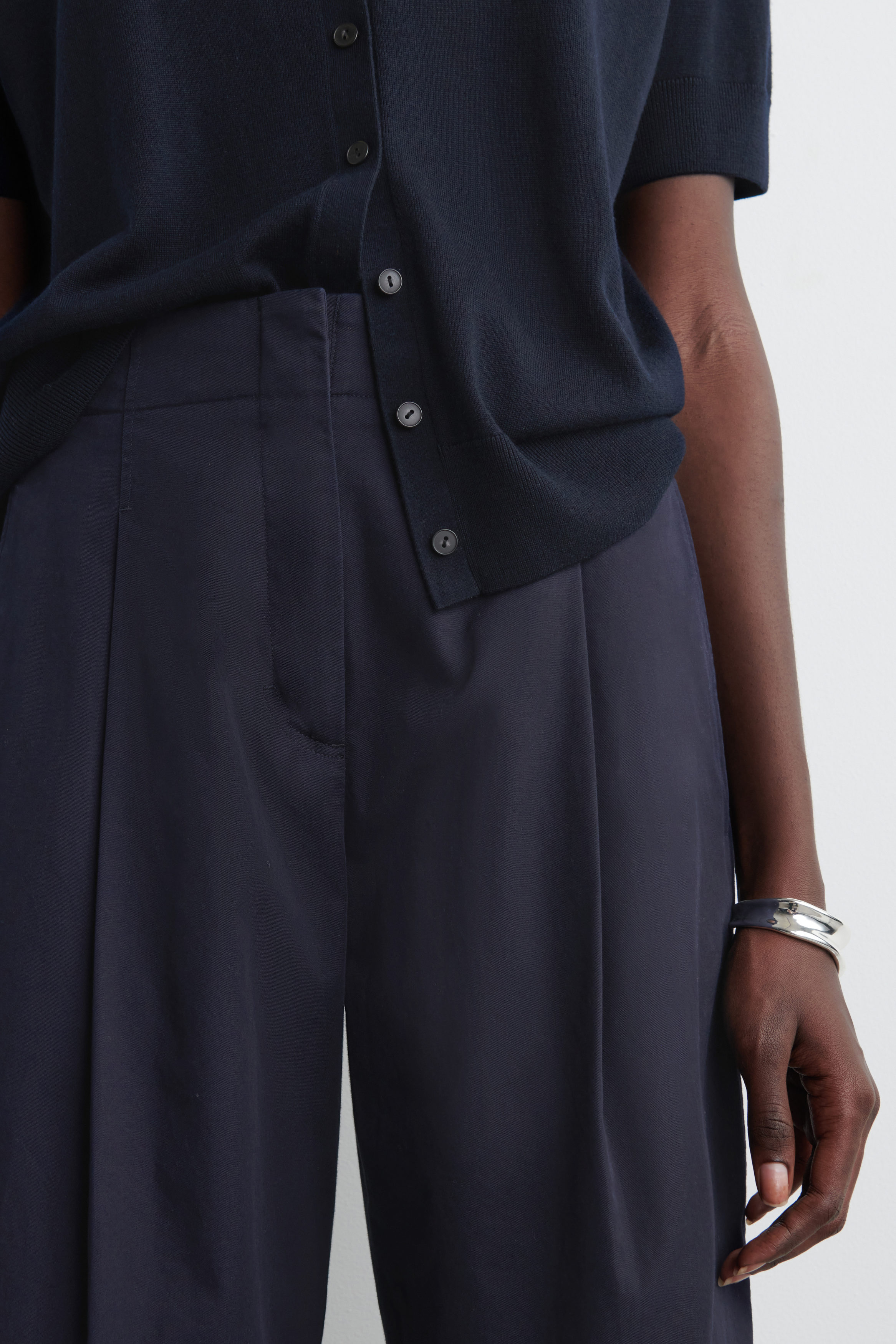 COS Pleated Barrel-Leg Chinos in BLACK | endource