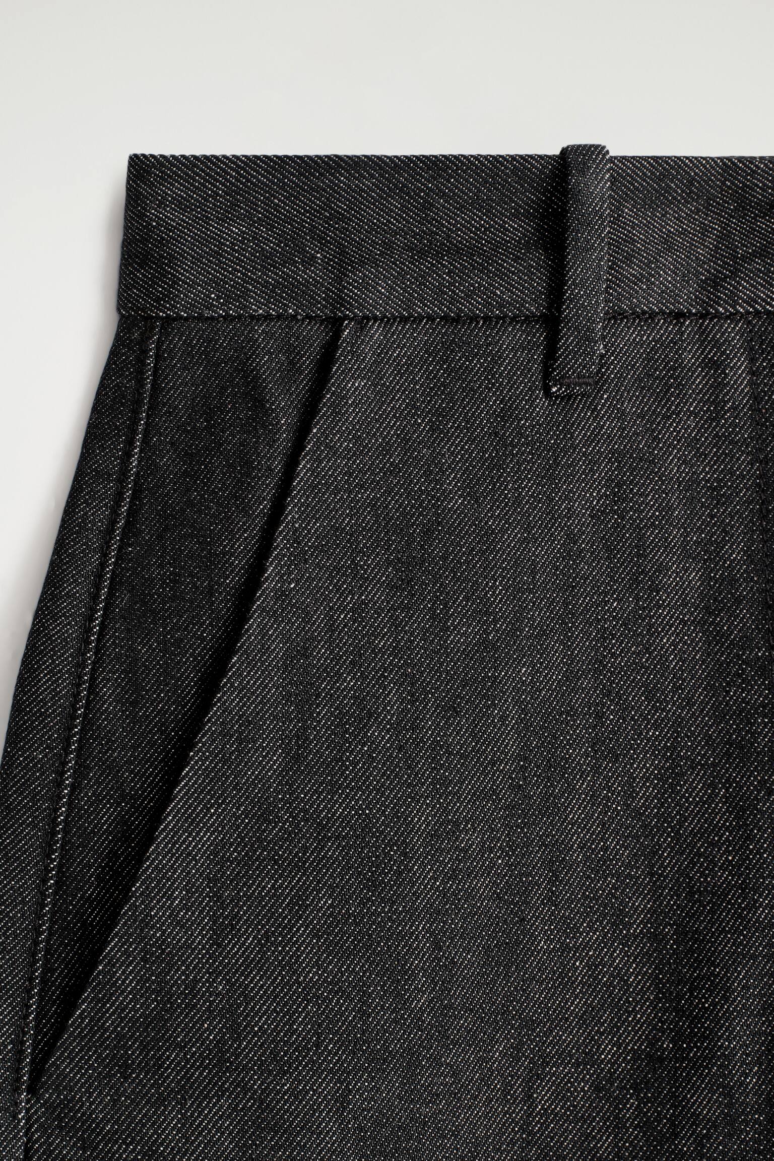 PANTALONI IN DENIM A GAMBA LARGA TAGLIO RILASSATO - NERO - 8