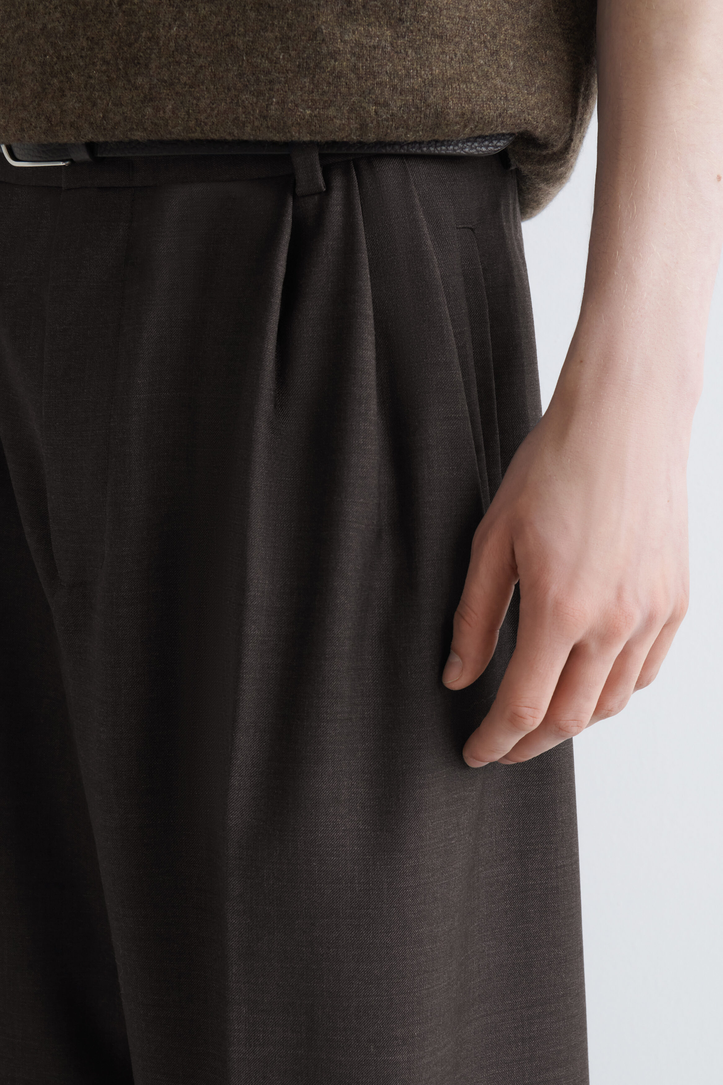 PLEATED RELAXED-FIT WIDE-LEG PANTS - thumbnail 9