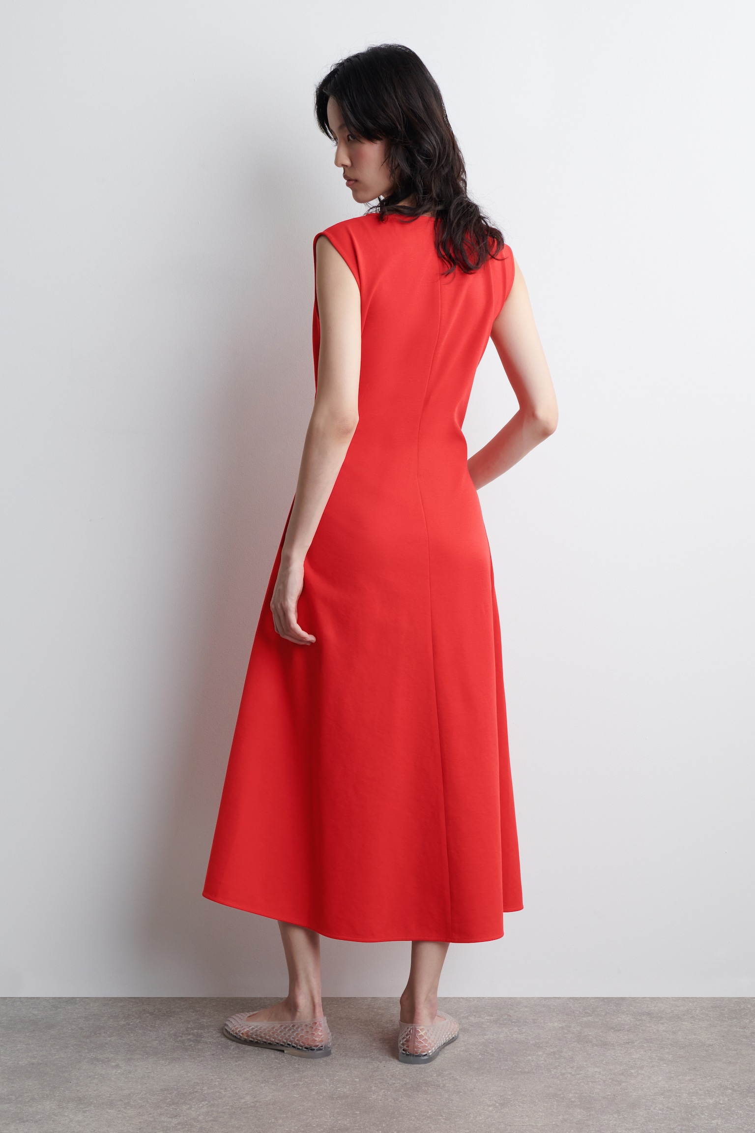 VESTIDO MIDI CON DETALLE DE NUDO - ROJO/NEGRO/VERDE - 3