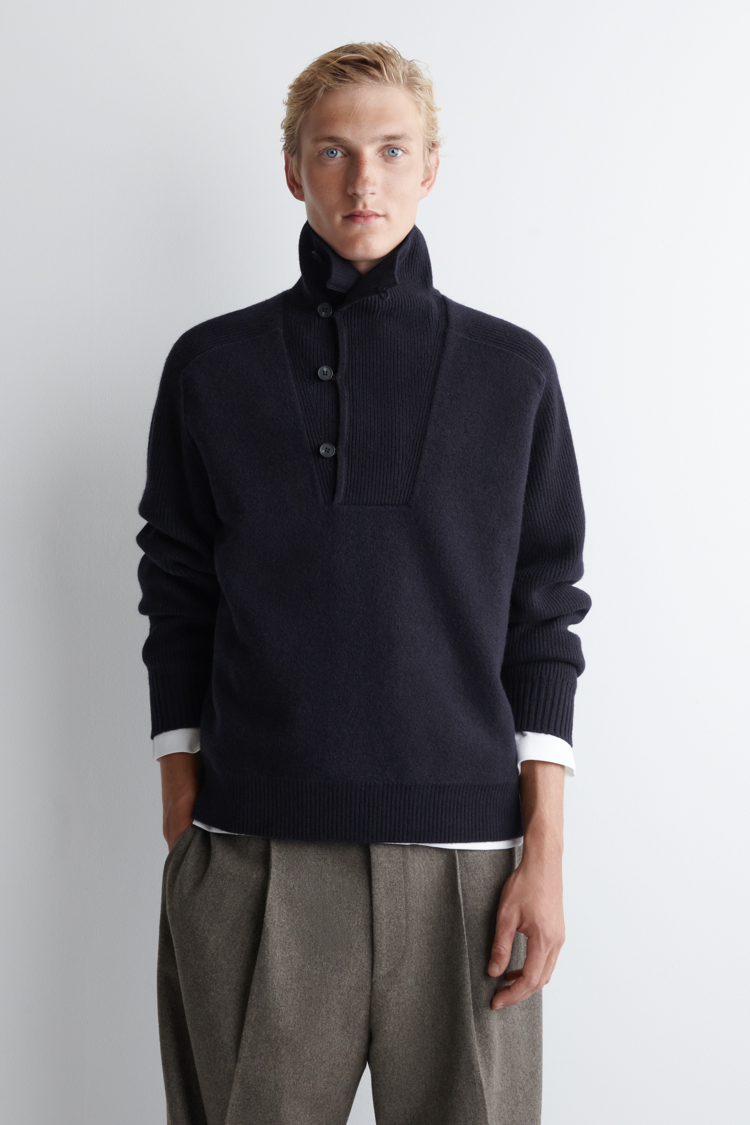 PANELLED MERINO WOOL FUNNEL-NECK JUMPER - NAVY