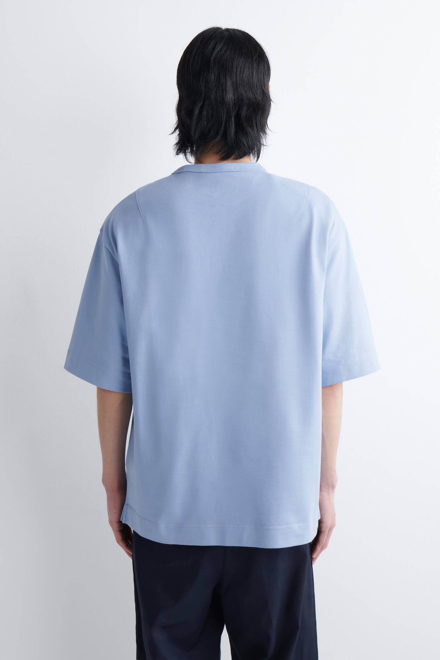 OVERSIZED T-SHIRT I KRAFTIG BOMULL - LJUSBLÅ/VIT - 6