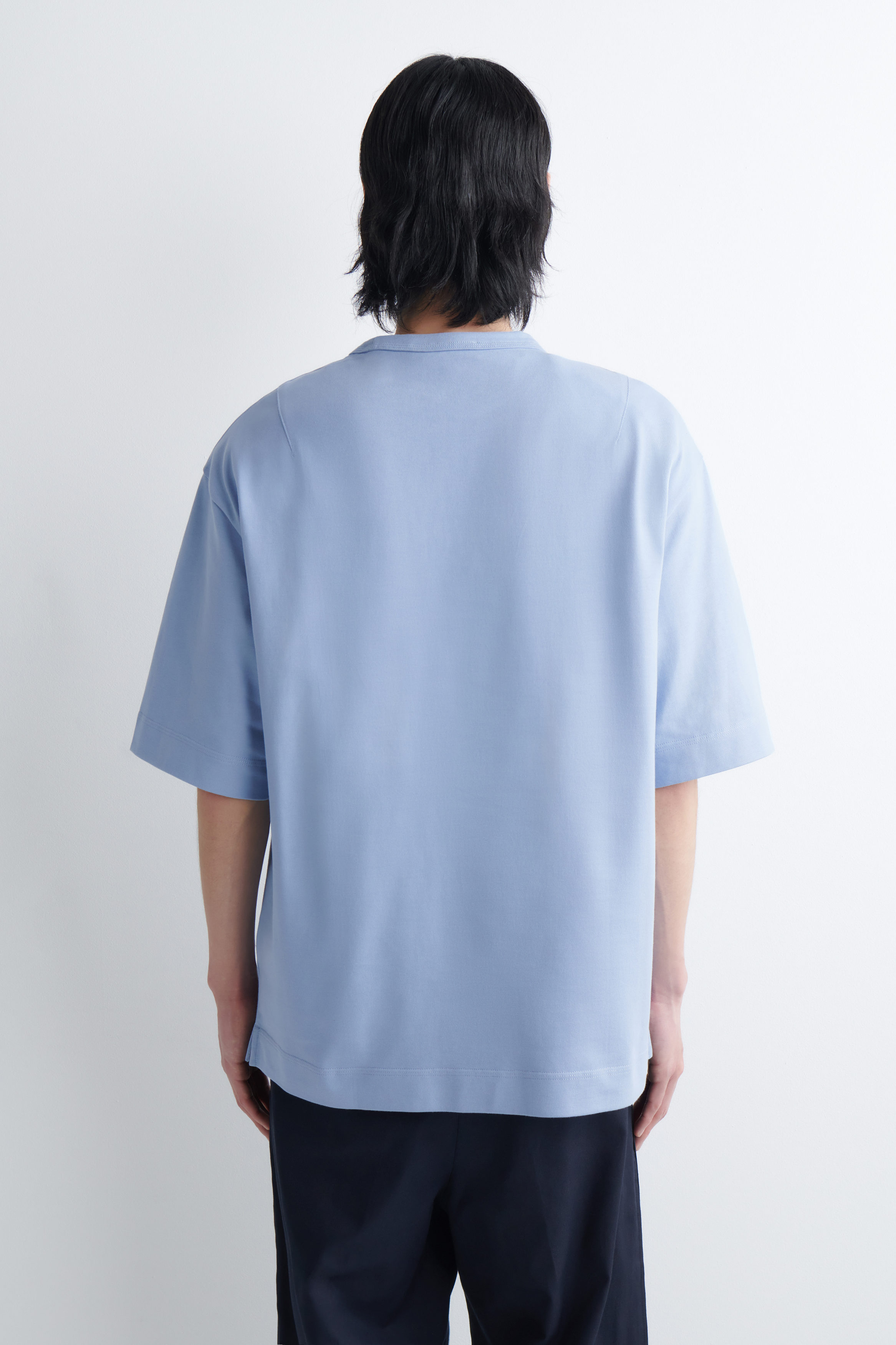 OVERSIZED HEAVYWEIGHT T-SHIRT - LIGHT BLUE | COS US