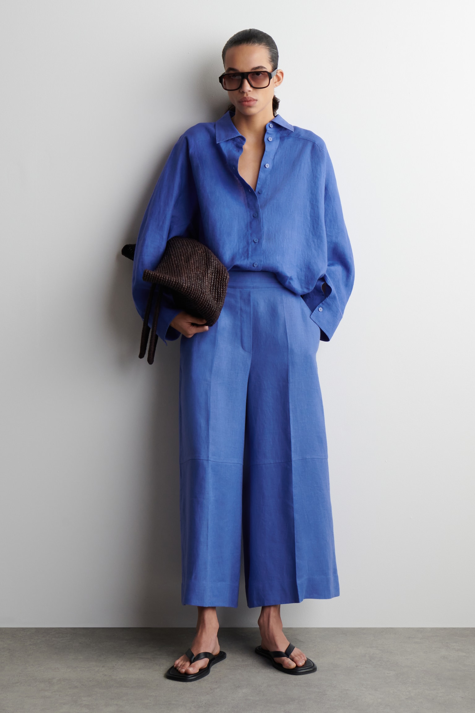 PANTALONI CULOTTE IN LINO - BLU/NERO