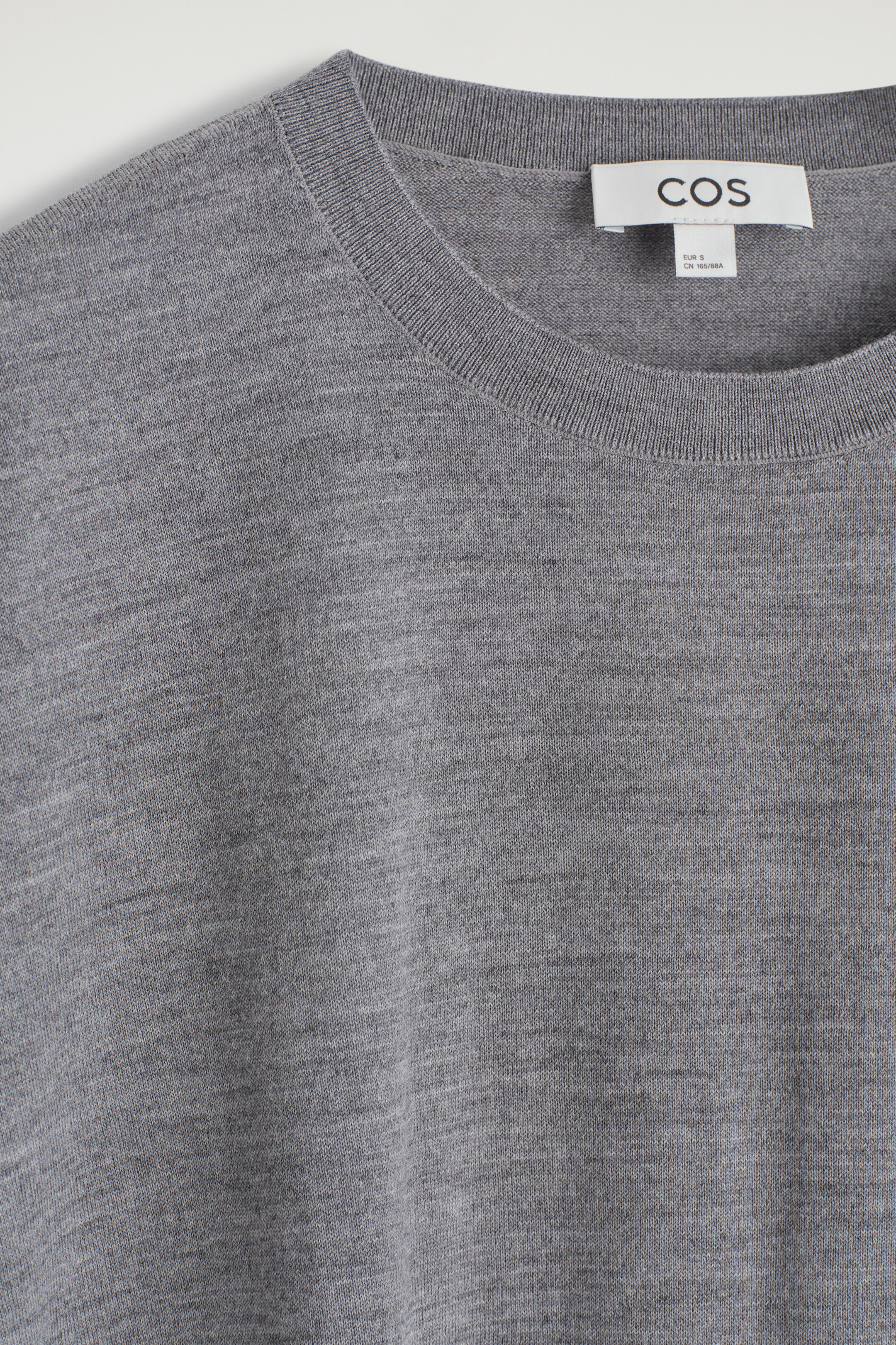 Ver imagen más grande: TOP DE LANA MERINO DE CORTE CIRCULAR - GRIS JASPEADO - MUJER | H&M ES 7