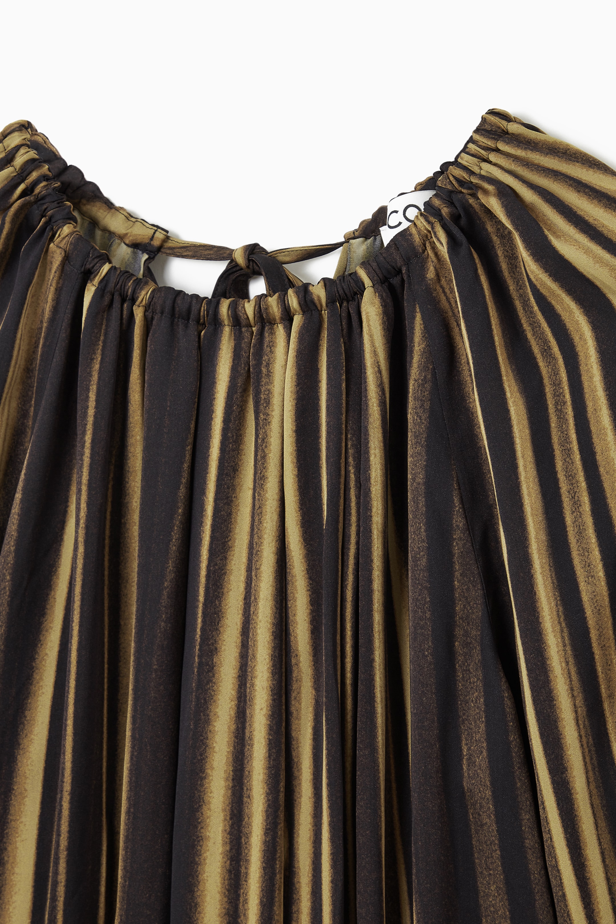 Grösseres Bild ansehen: HEMDBLUSENKLEID MIT TROMPE-L'ŒIL-EFFEKT UND GÜRTEL - BRAUN/CREMEWEISS - DAMEN | H&M CH 3