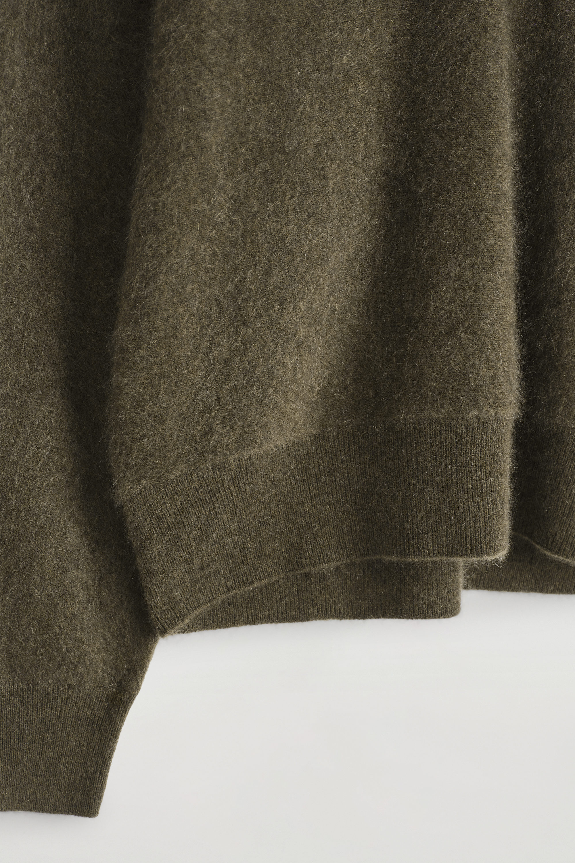 BRUSHED-CASHMERE POLO SWEATER - thumbnail 2