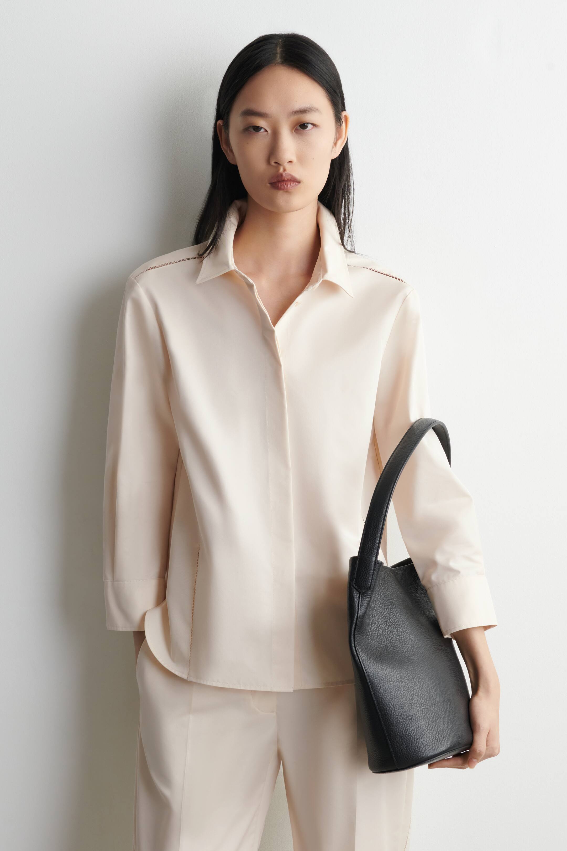 Zobraziť väčší obrázok: VYŠÍVANÁ BAVLNENÁ KOŠEĽA - IVORY - ŽENY | H&M SK 1