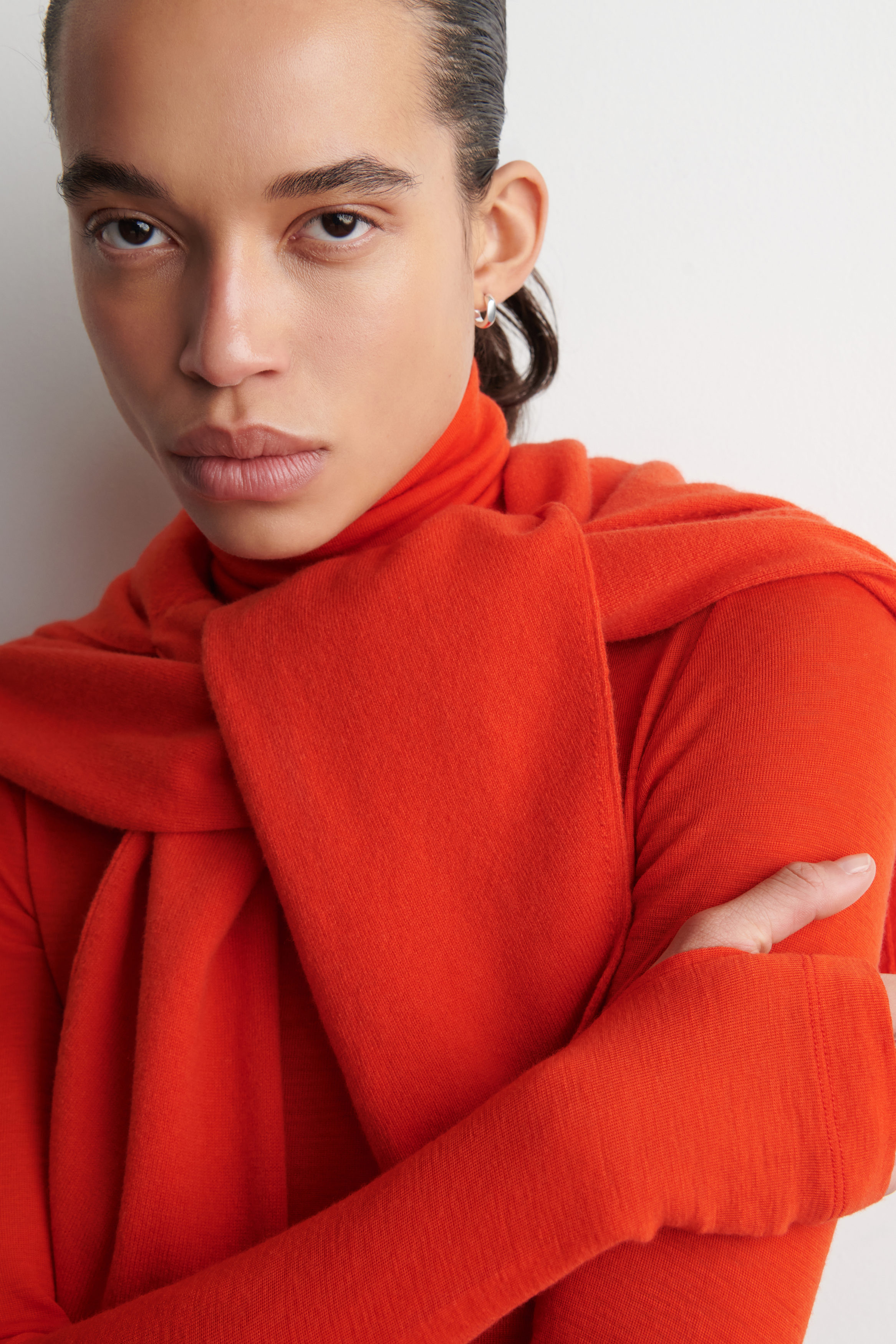 WOOL TURTLENECK TOP - ORANGE | COS US