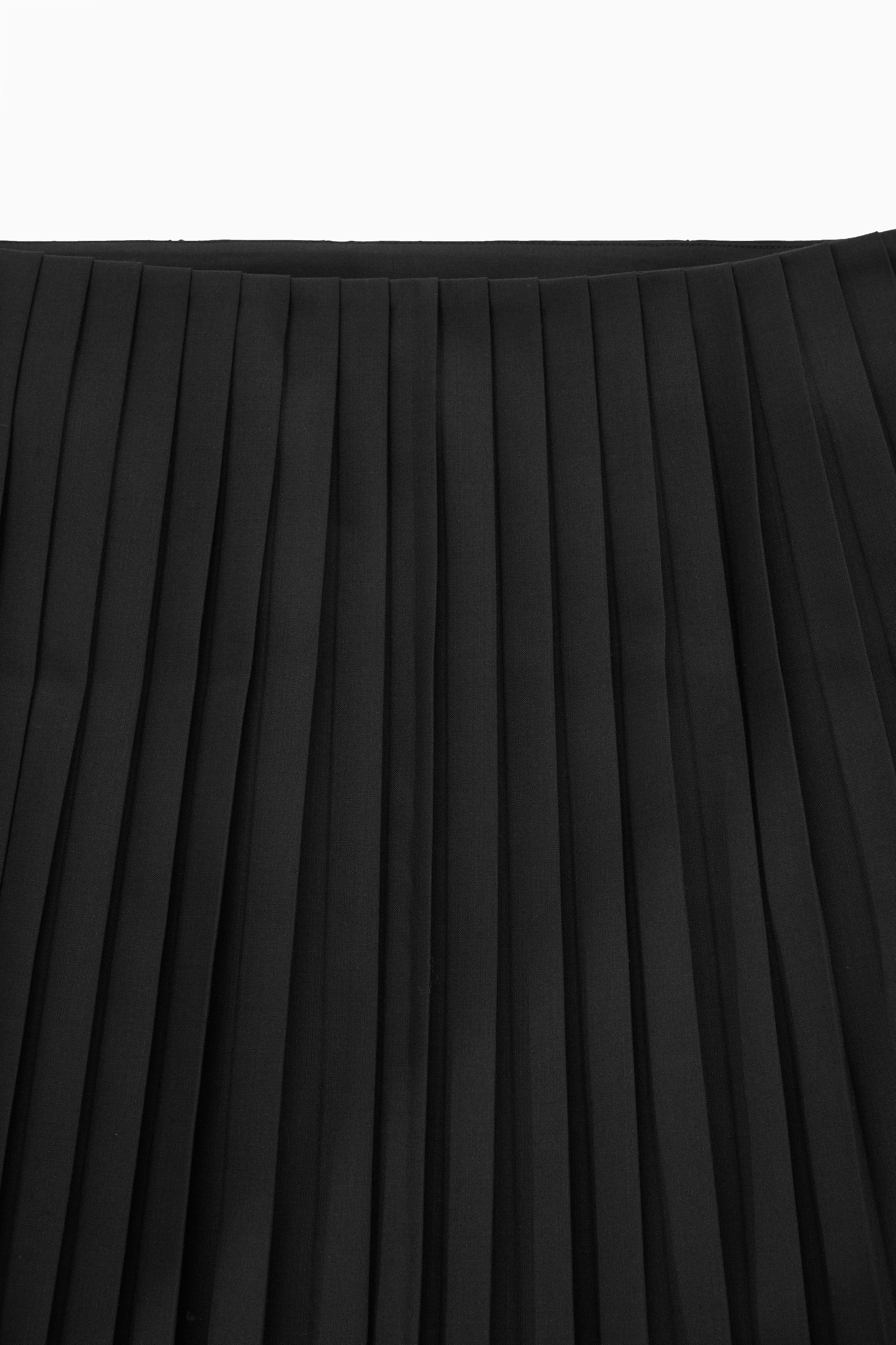 StillMedia/DescriptiveDetail