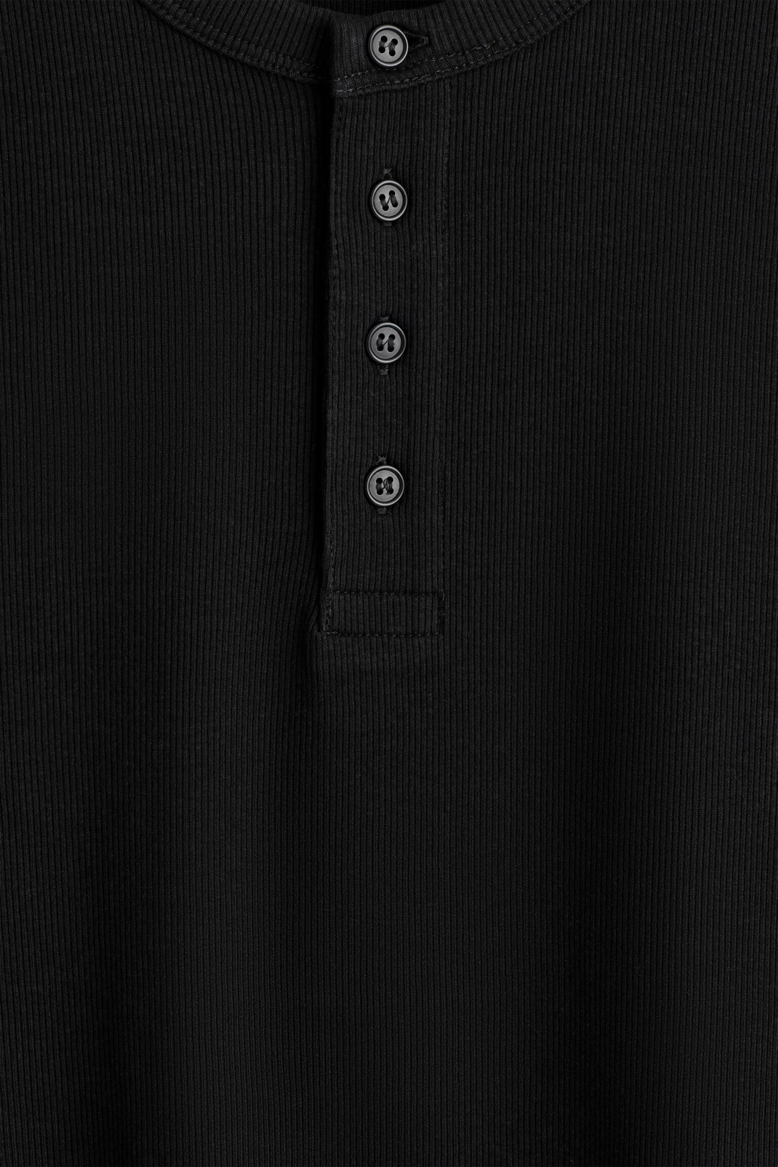 SCHMALES, GERIPPTES HENLEY-T-SHIRT - SCHWARZ/GRAU MELIERT/WEISS - 4