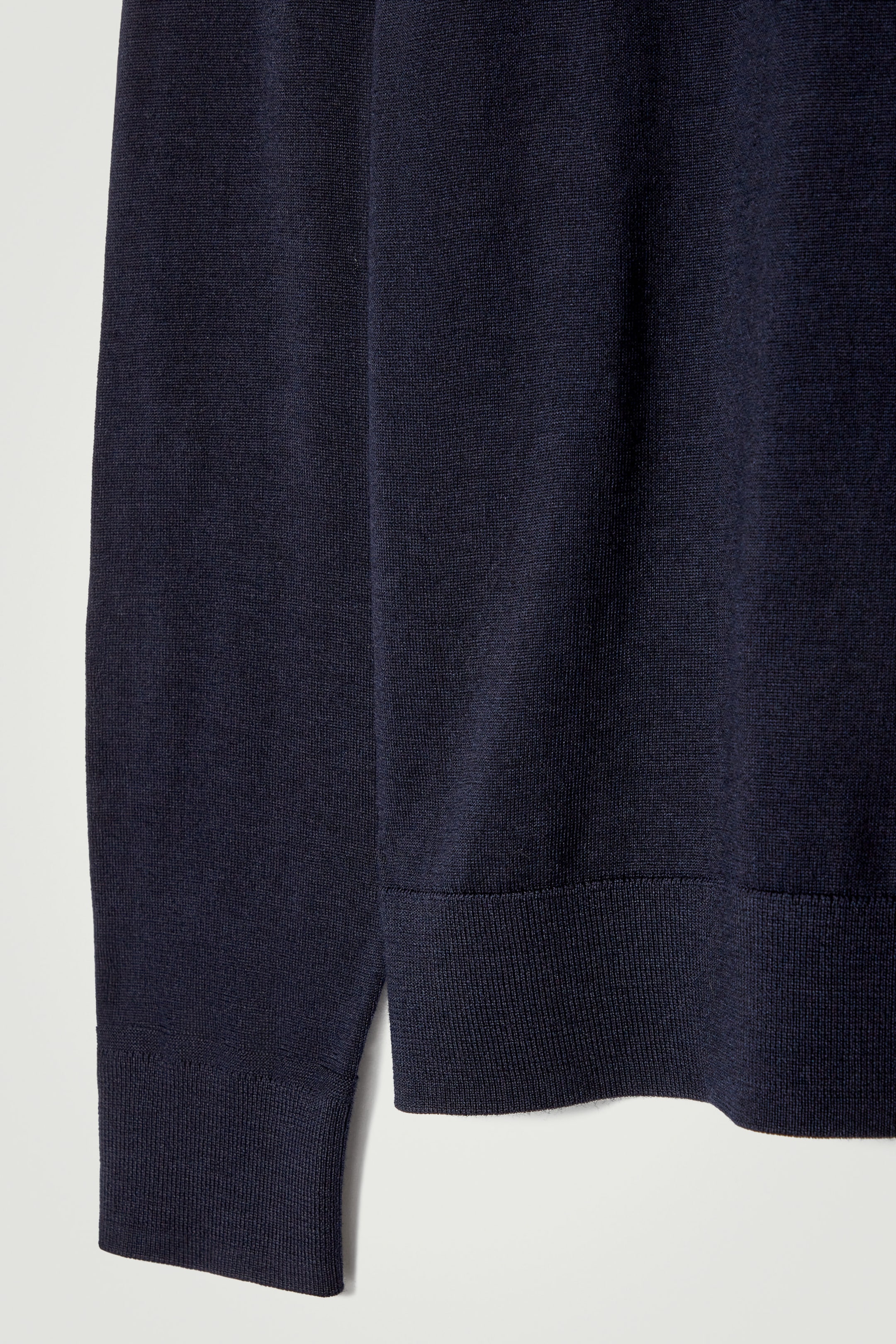 SLIM MERINO WOOL MOCK-NECK SWEATER