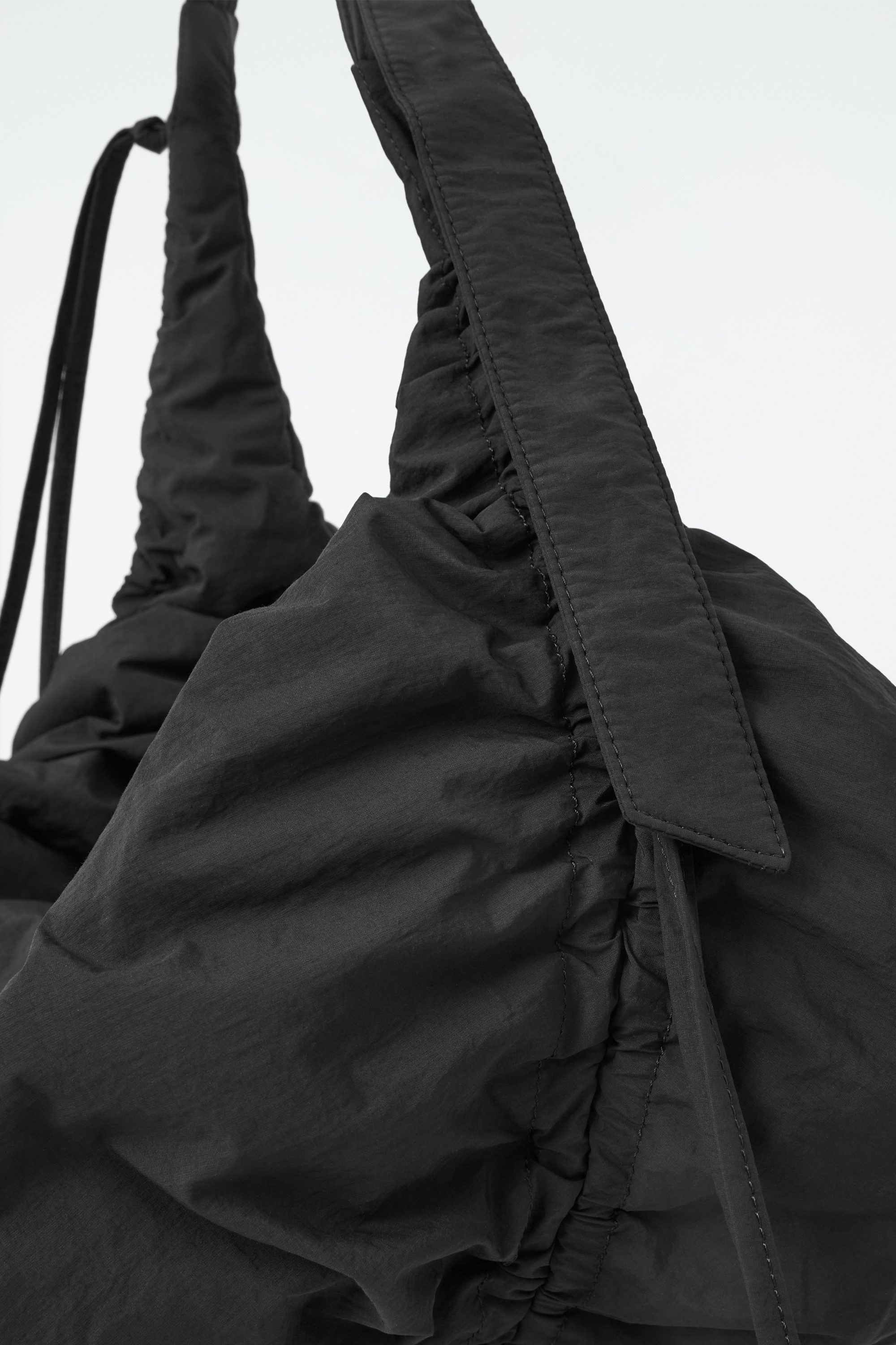 COS ショルダーバッグ HITCH SHOULDER BAG - NYLON HITCHショルダーバッグ - ナイロン