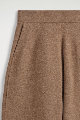MERINO WOOL BARREL-LEG TROUSERS — BROWN MÉLANGE 5