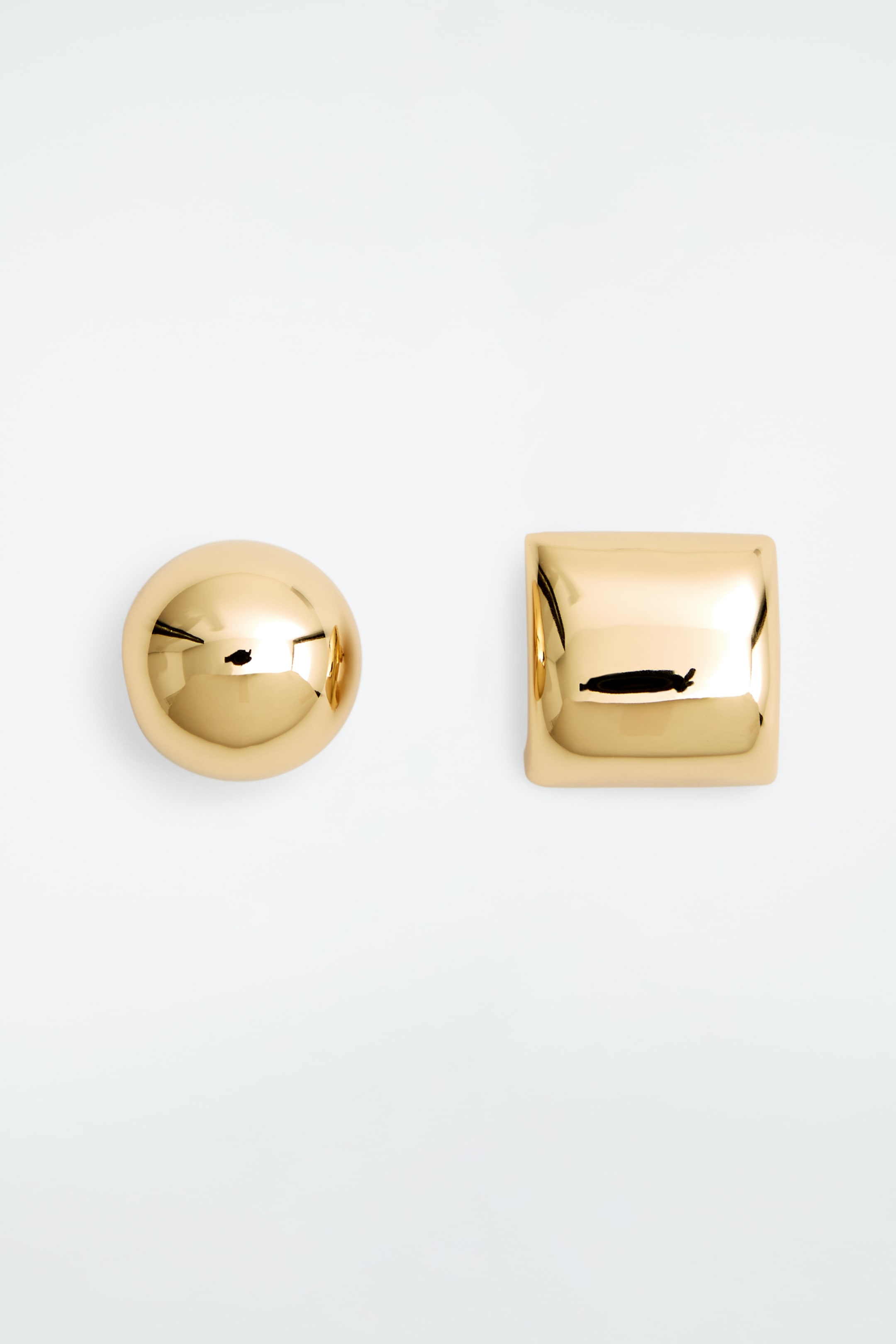 Größeres Bild ansehen: UNGLEICHE OHRSTECKER - Gold - Ladies | H&M DE 4
