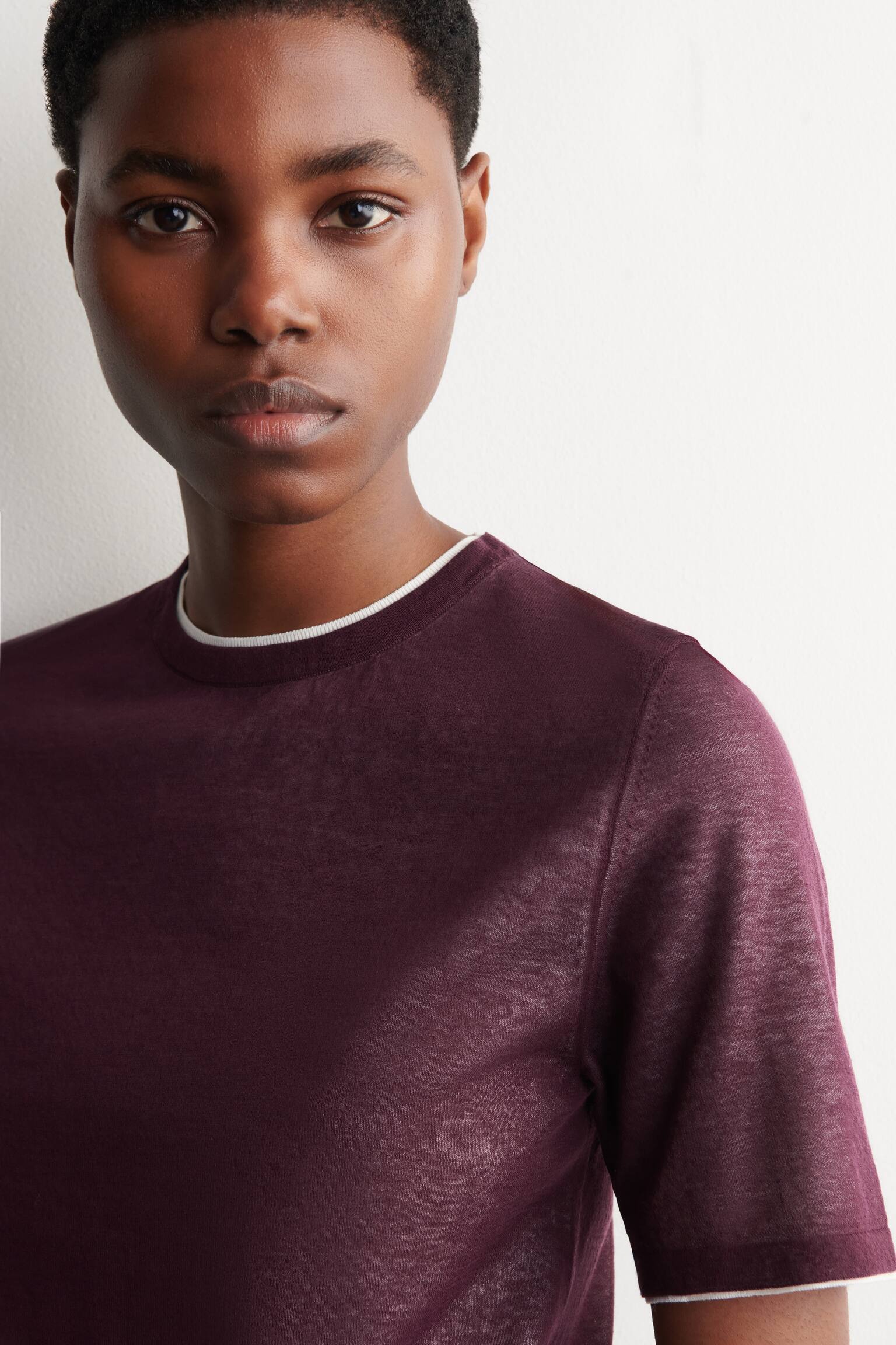 T-SHIRT I MJUK JERSEY OCH DUBBEL DESIGN - BURGUNDY/VIT - 7