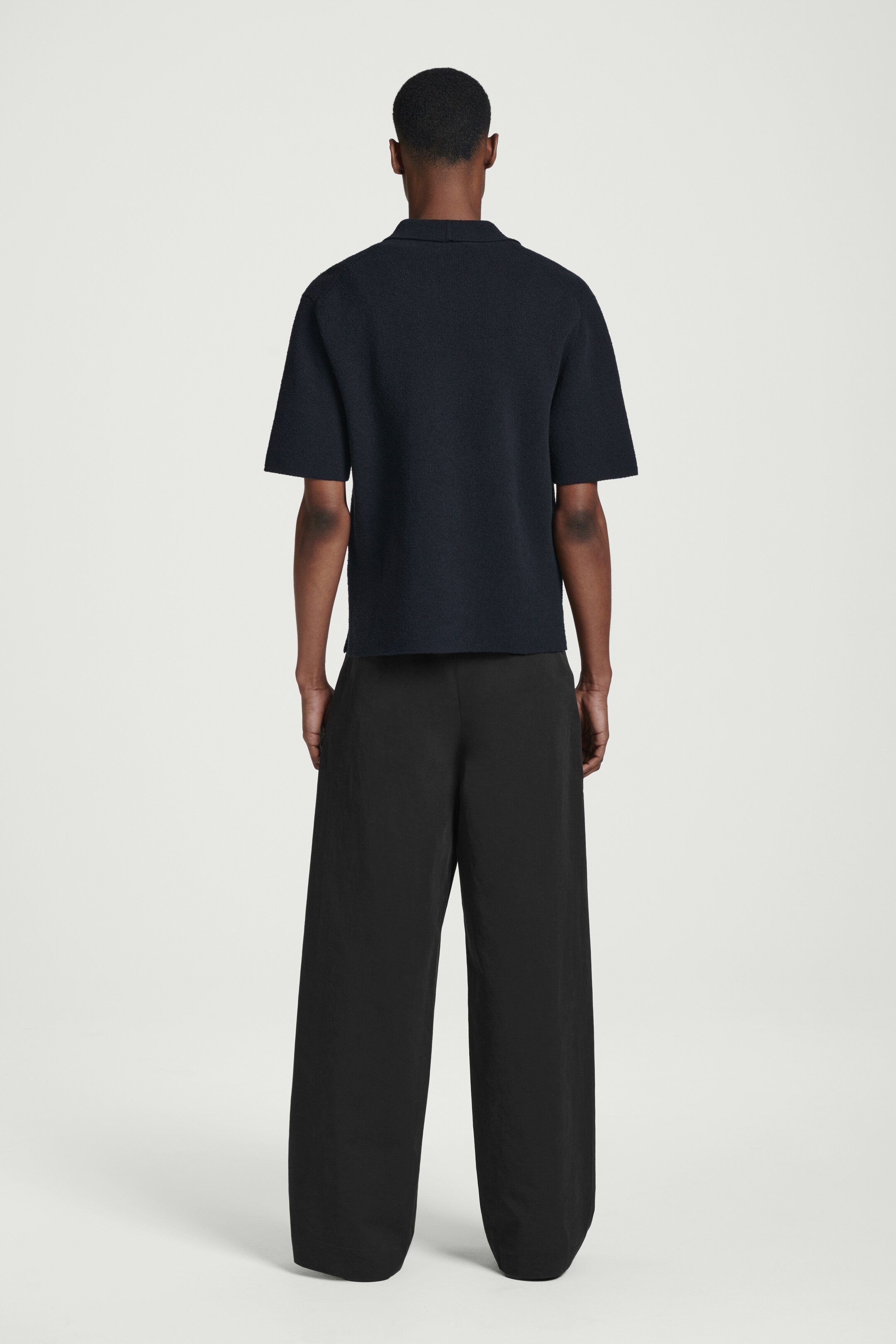 Agrandir l'image: POLO À COL OUVERT EN MAILLE BOUCLÉE - BLEU MARINE - HOMME | H&M CH 6