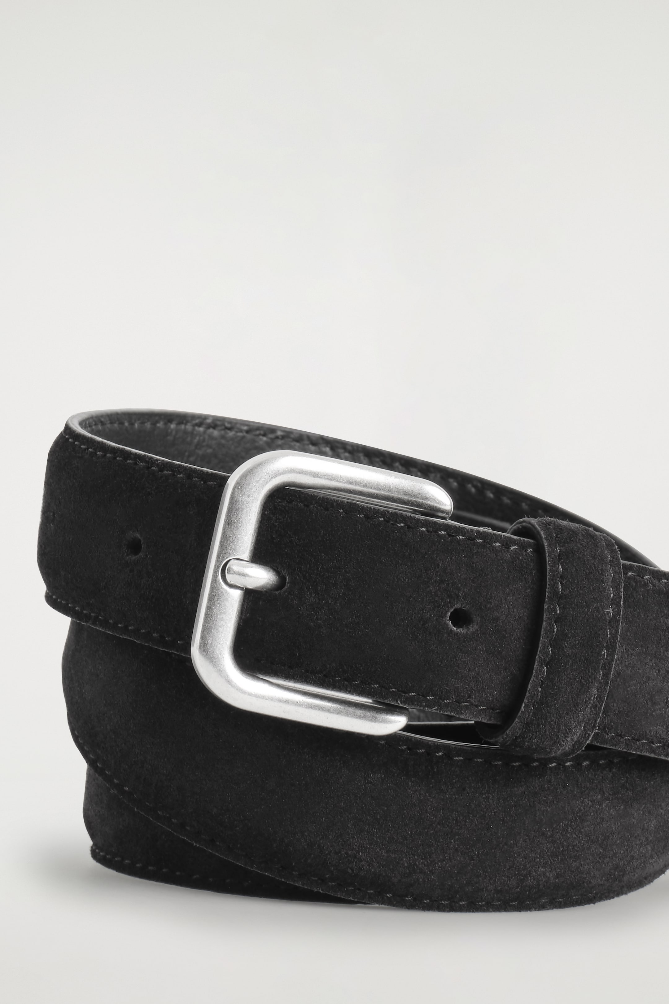 Visualizza immagine più grande: CINTURA IN PELLE SCAMOSCIATA - NERO - UOMO | H&M IT 4