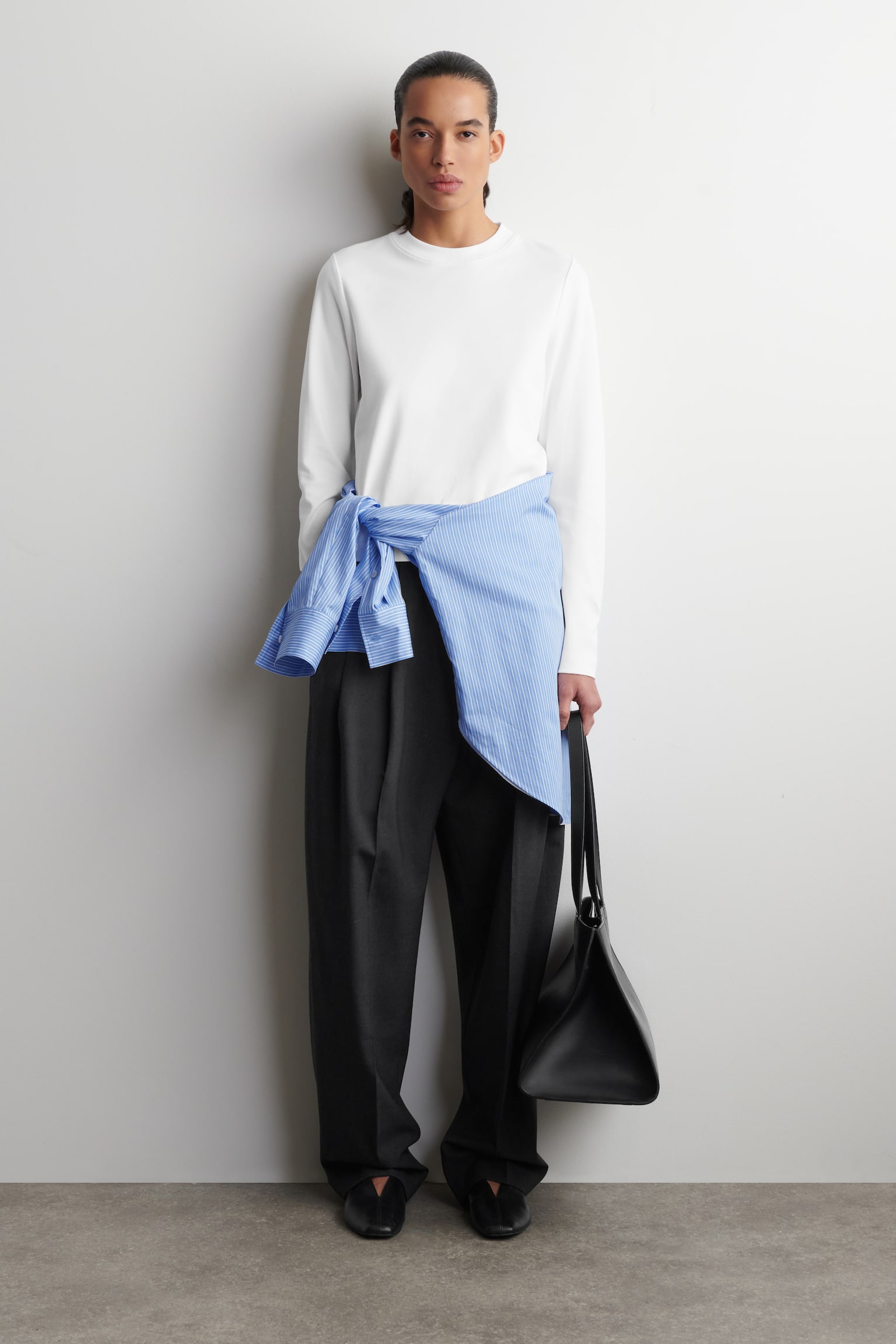 חולצת טי עם שרוולים ארוכים וחתך נקי - לבן/בז' מלאנג' - 5