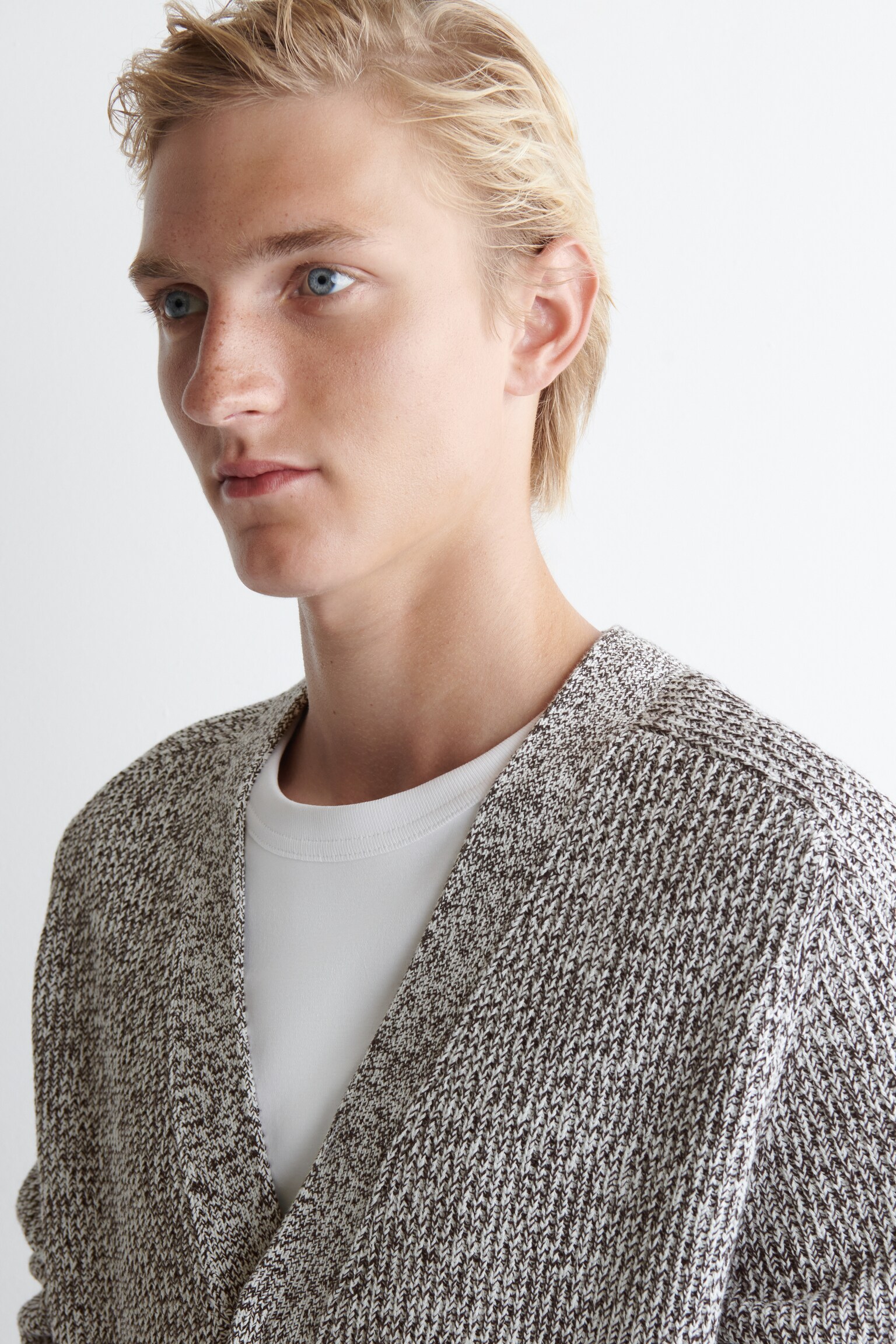 CARDIGAN ZIPPÉ À COL EN V MOUCHETÉ - BRUN CHINÉ - 4