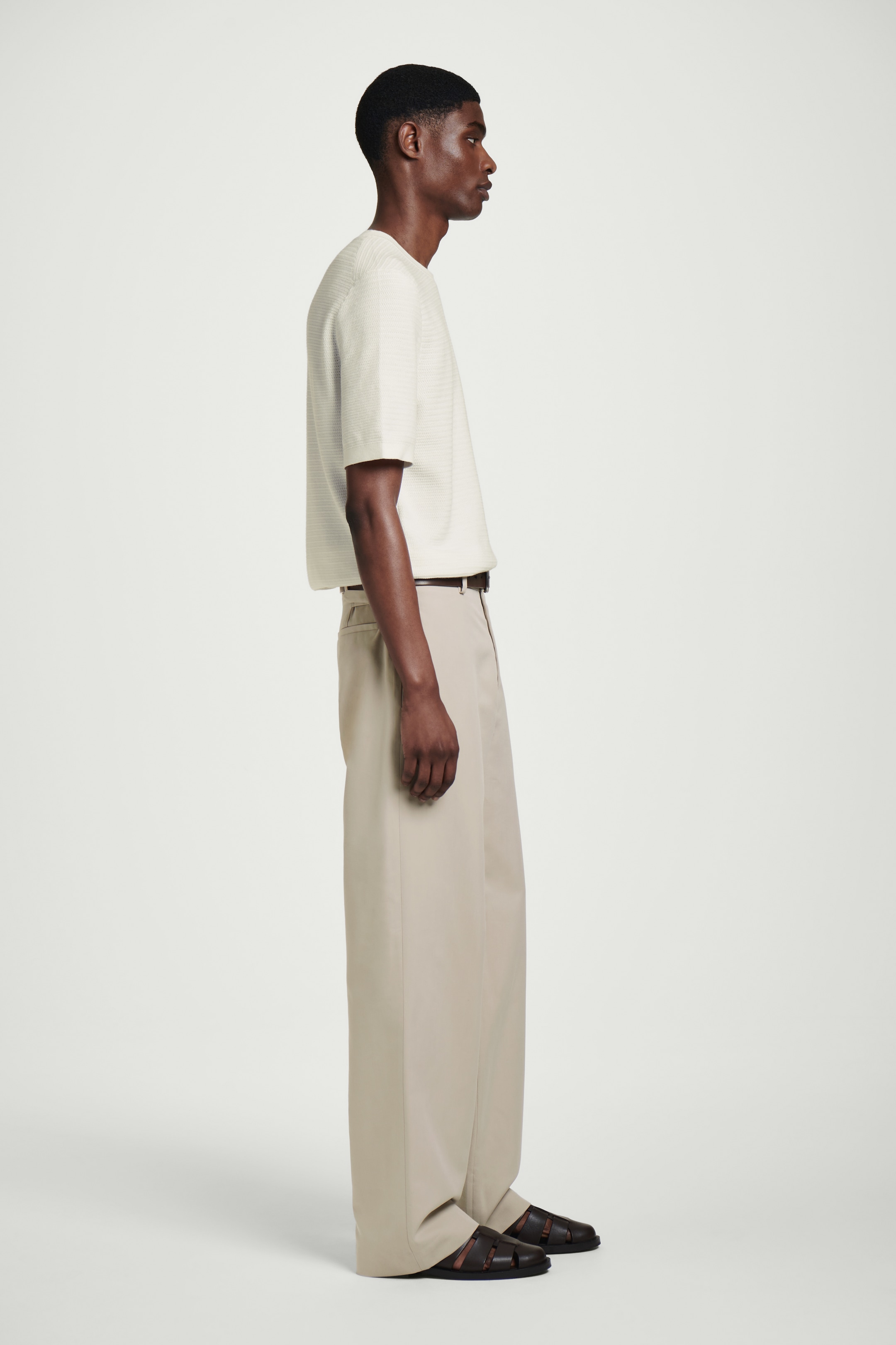 Visa större bild: TEXTURERAD STICKAD T-SHIRT I BOMULL - OFF-WHITE - HERR | H&M SE 2