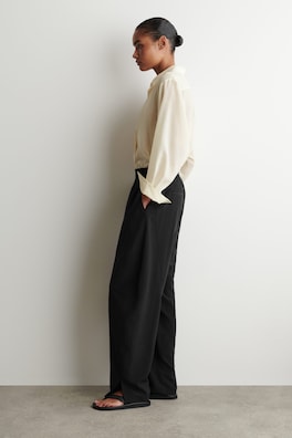 PANELED ELASTICATED BARREL-LEG PANTS — BLACK 3