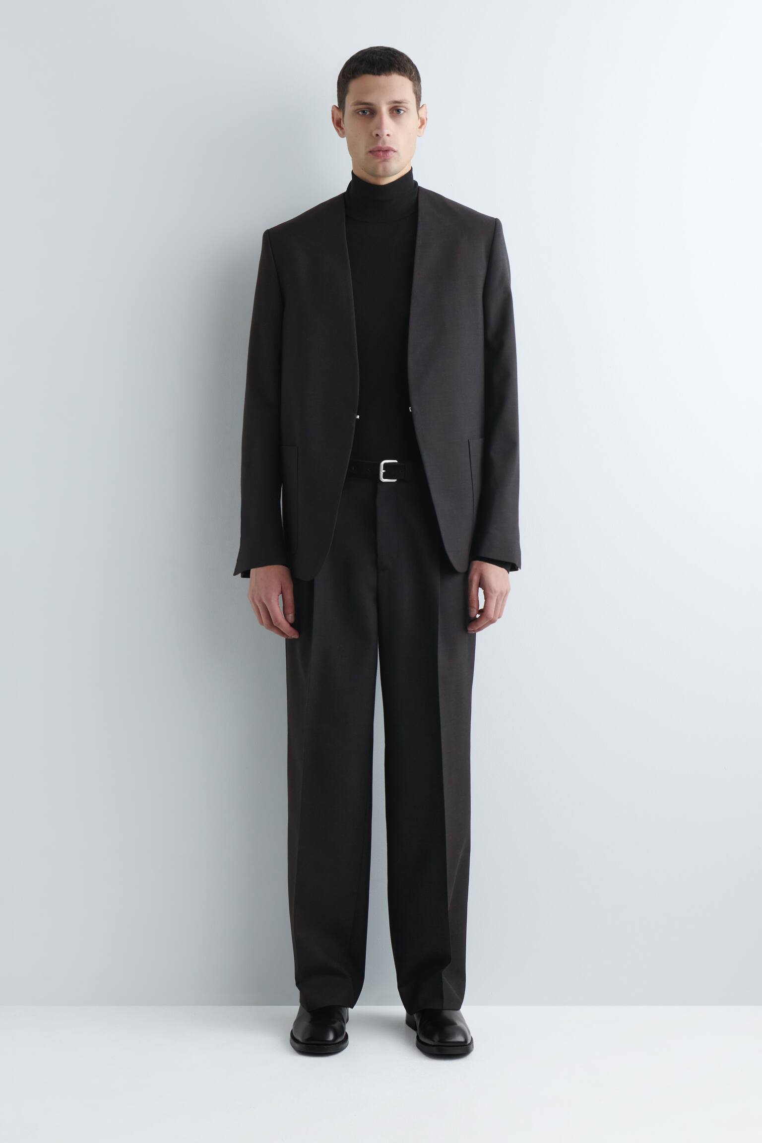 PLEATED WOOL RELAXED-FIT TROUSERS - CHARCOAL - 1