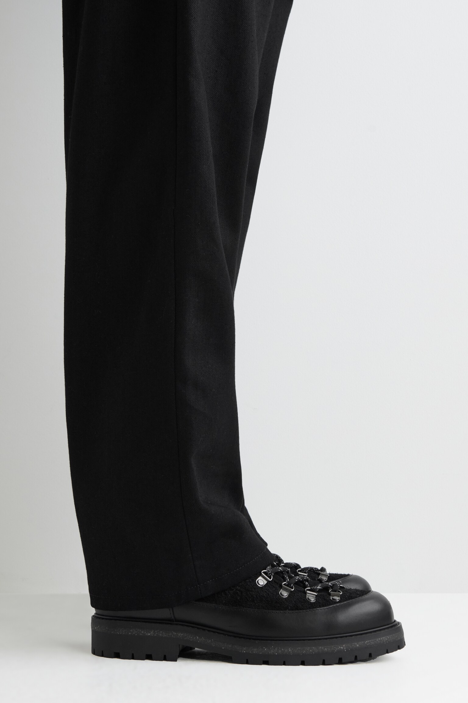 SOULIERS D'INSPIRATION RANDONNÉE EN CUIR - NOIR - 3