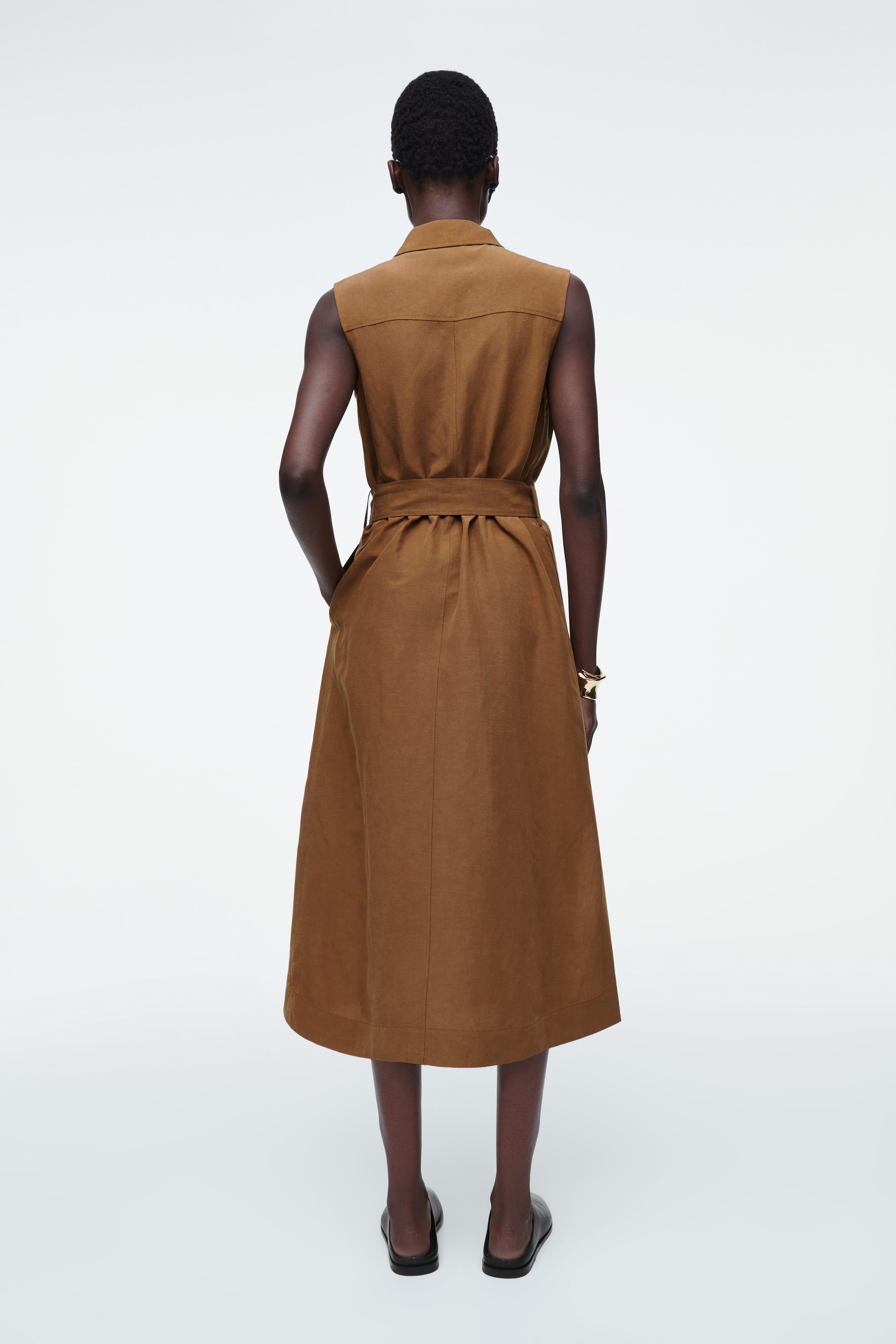 SLEEVELESS UTILITY MIDI SHIRT DRESS