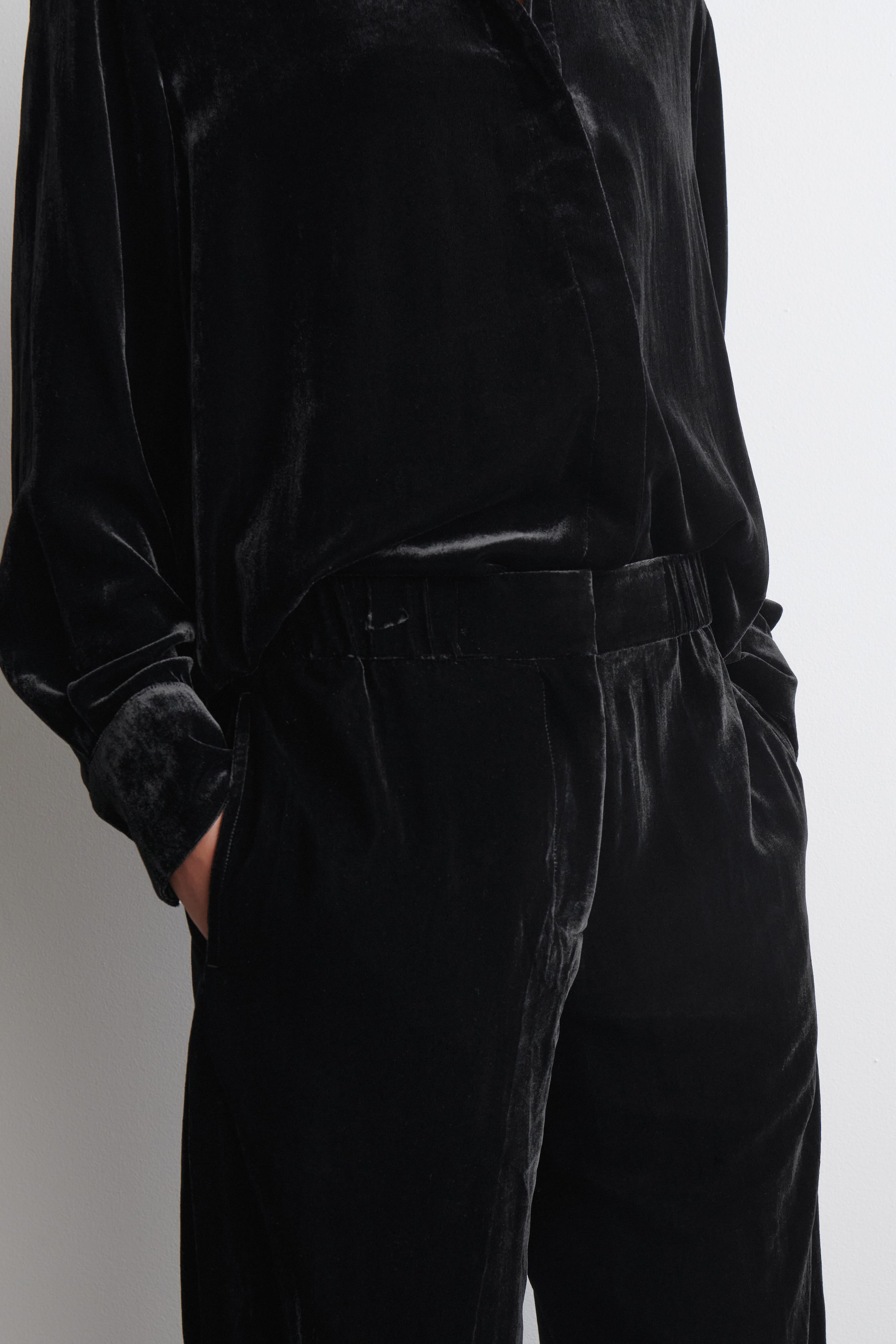 VELVET ELASTICATED STRAIGHT-LEG TROUSERS