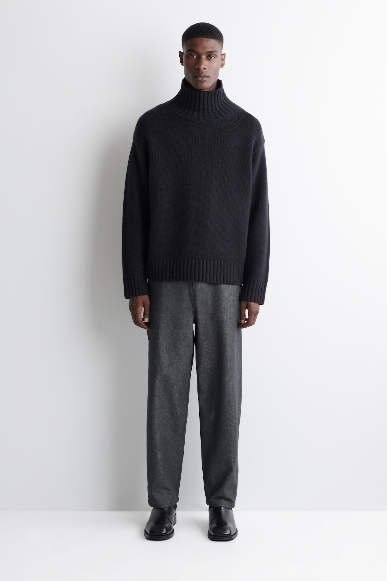 JEAN DROIT DOME - GRIS FONCÉ | COS FR