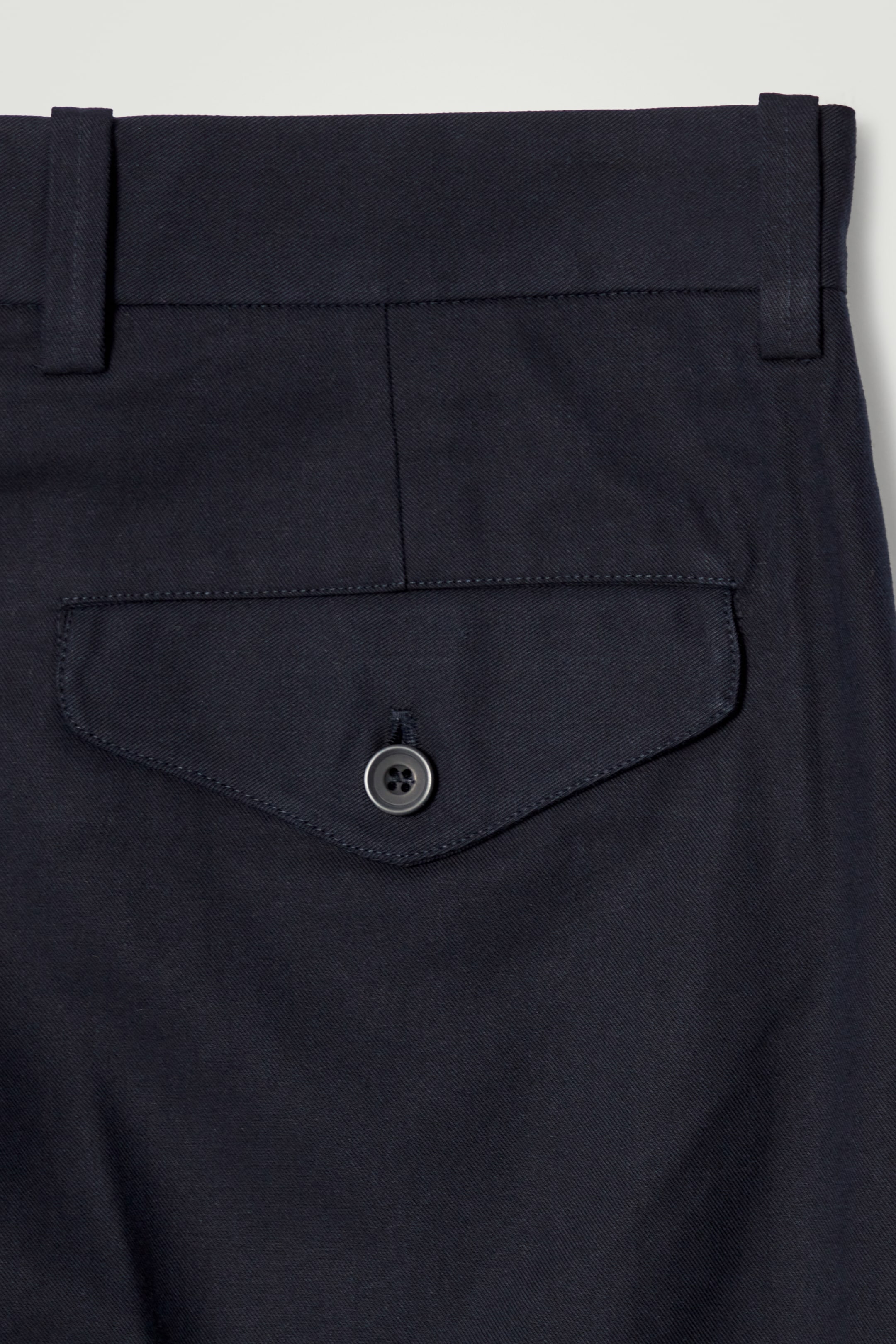 Visualizza immagine più grande: PANTALONI RILASSATI E AFFUSOLATI COTONE CON PIEGHE - BLU NAVY - UOMO | H&M IT 8