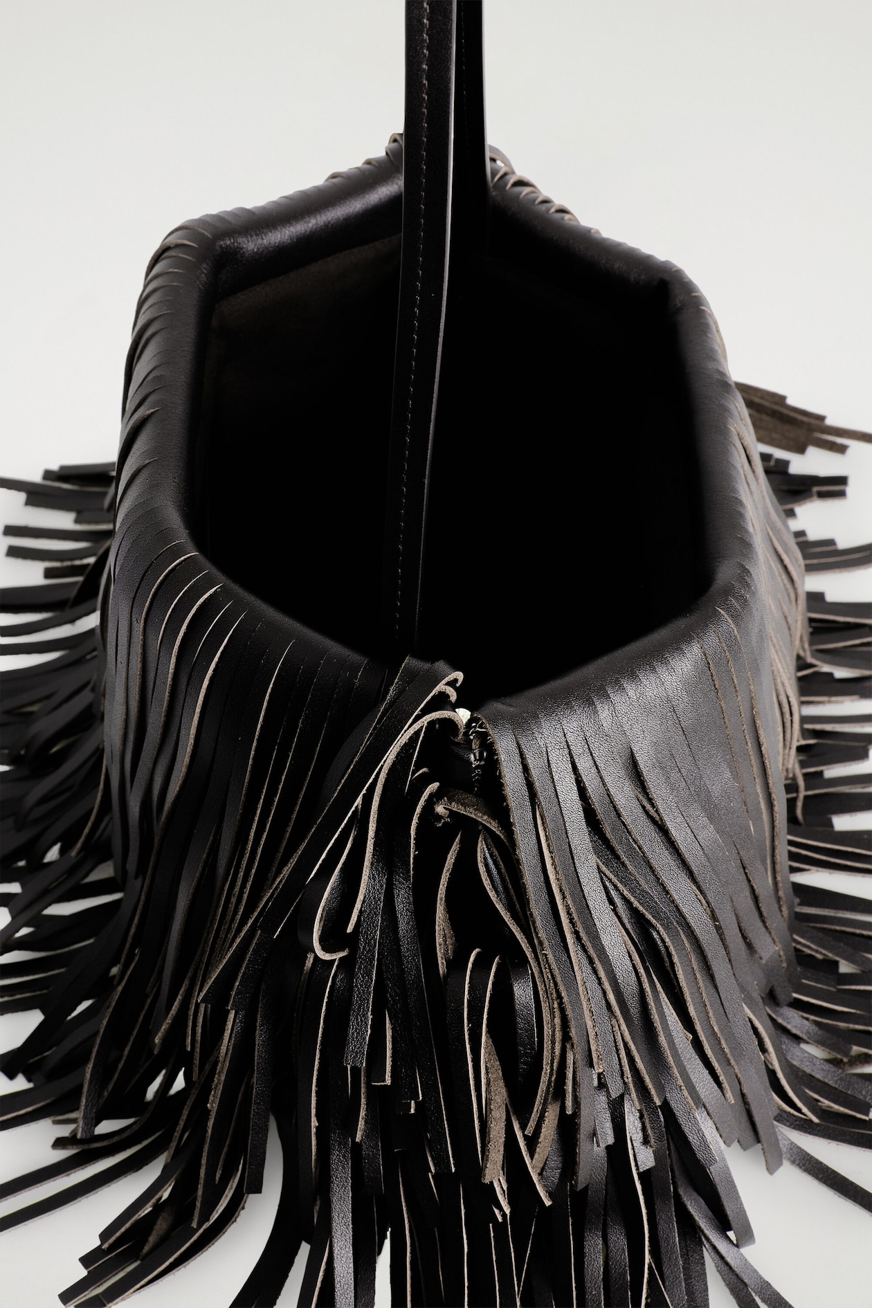 FRINGED CLUTCH - LEATHER — MAHOGANY
