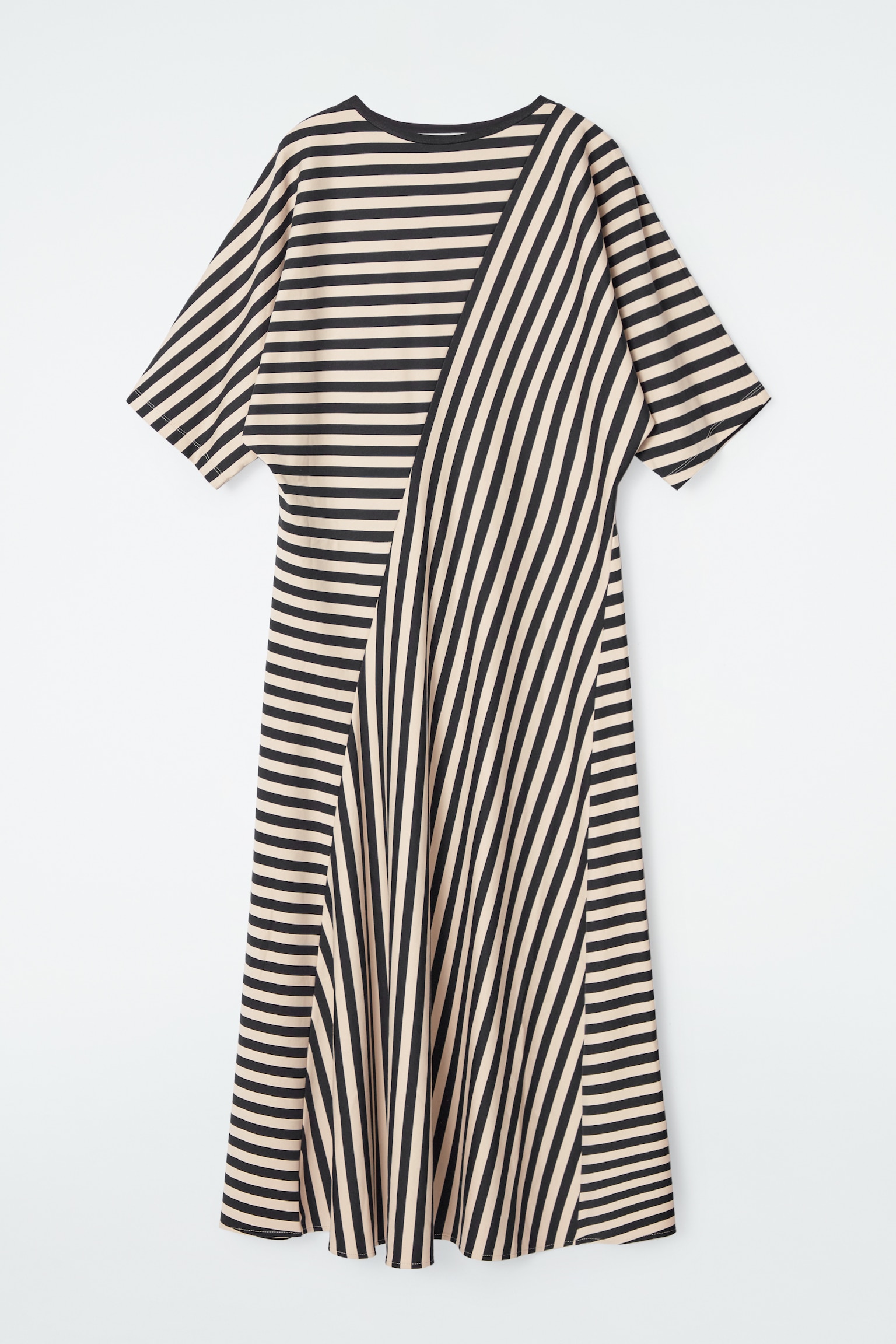 STRIPED JERSEY MIDI DRESS - BLACK / STRIPED