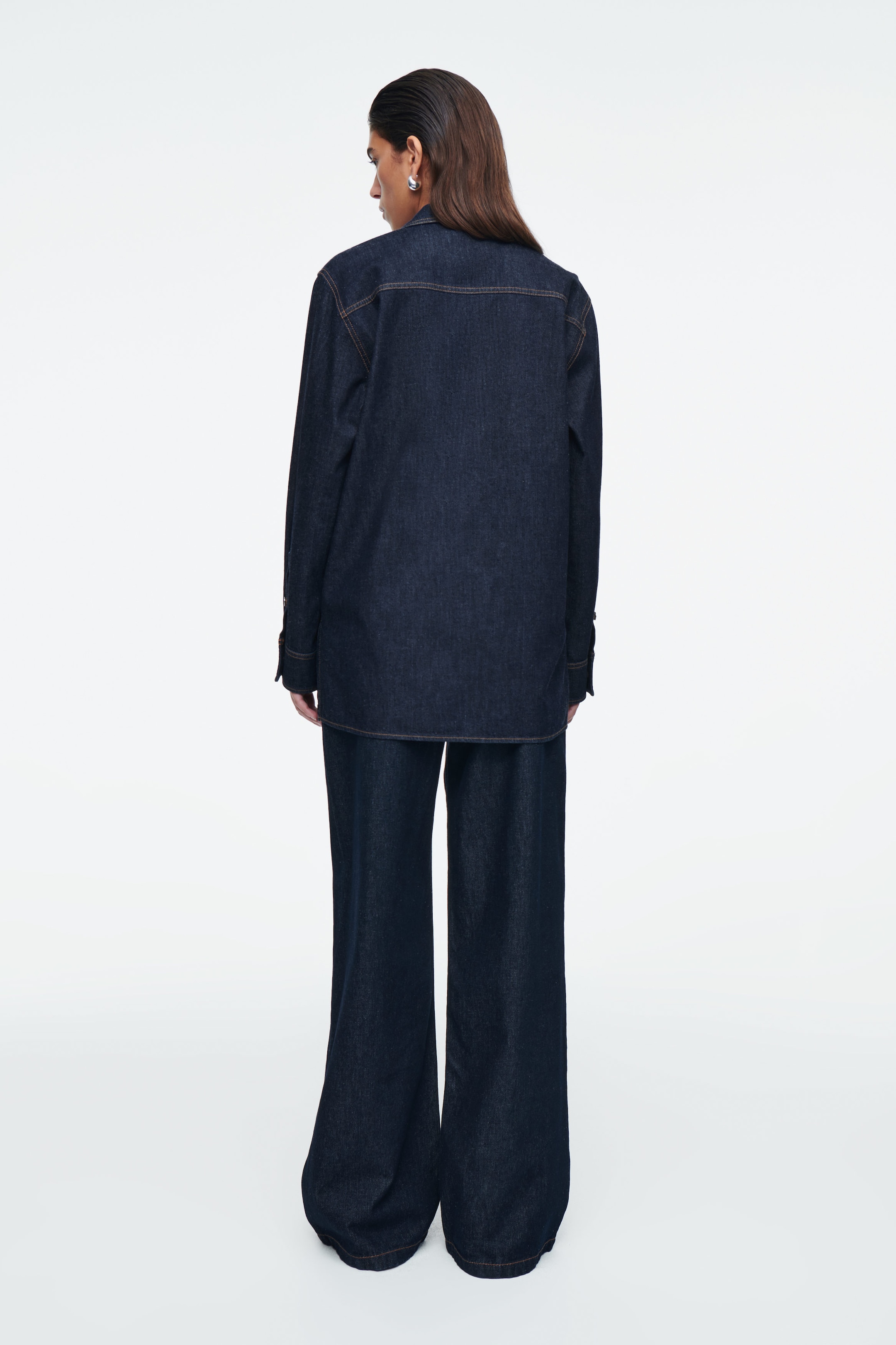REGULAR TAILORED DENIM SHIRT