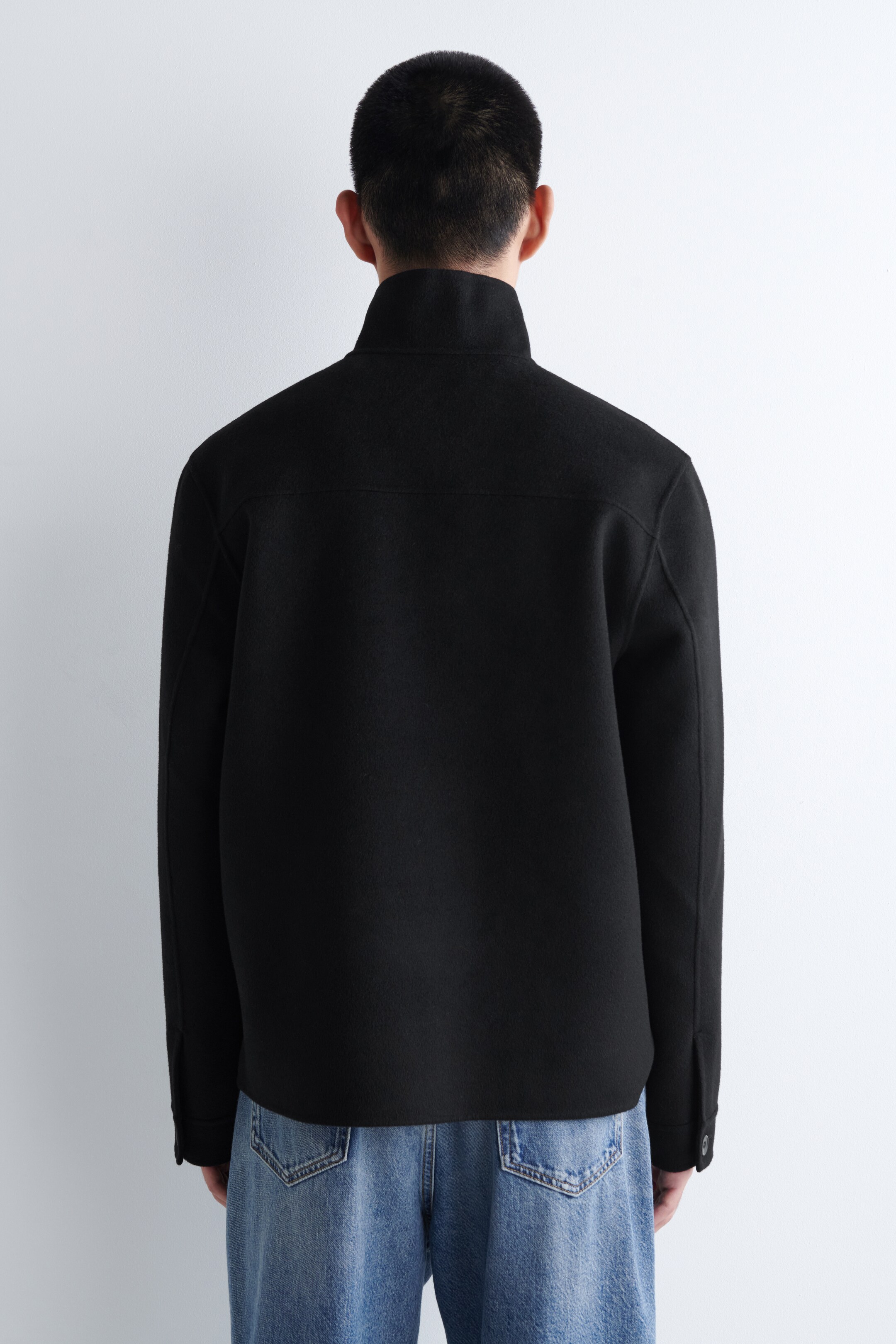 Visualizza immagine più grande: OVERSHIRT IN LANA DOPPIATA CON CERNIERA - NERO - UOMO | H&M IT 5